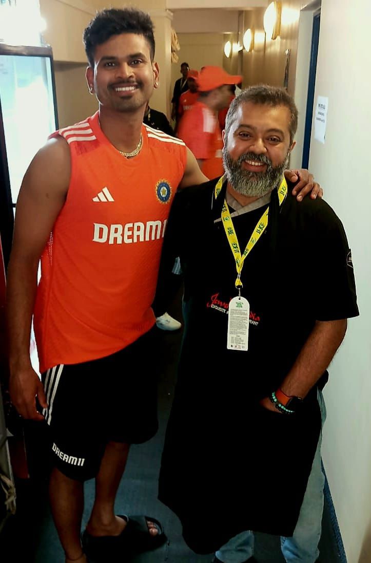 Jewells of India owner with team India