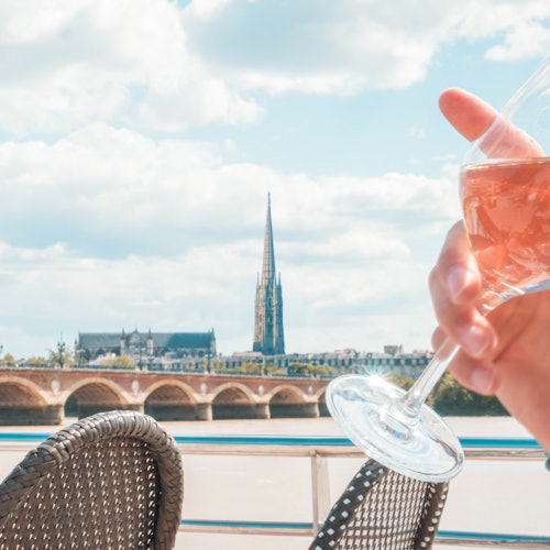 A glass of rosé in Bordeaux on one of Croisières Burdigala's boats