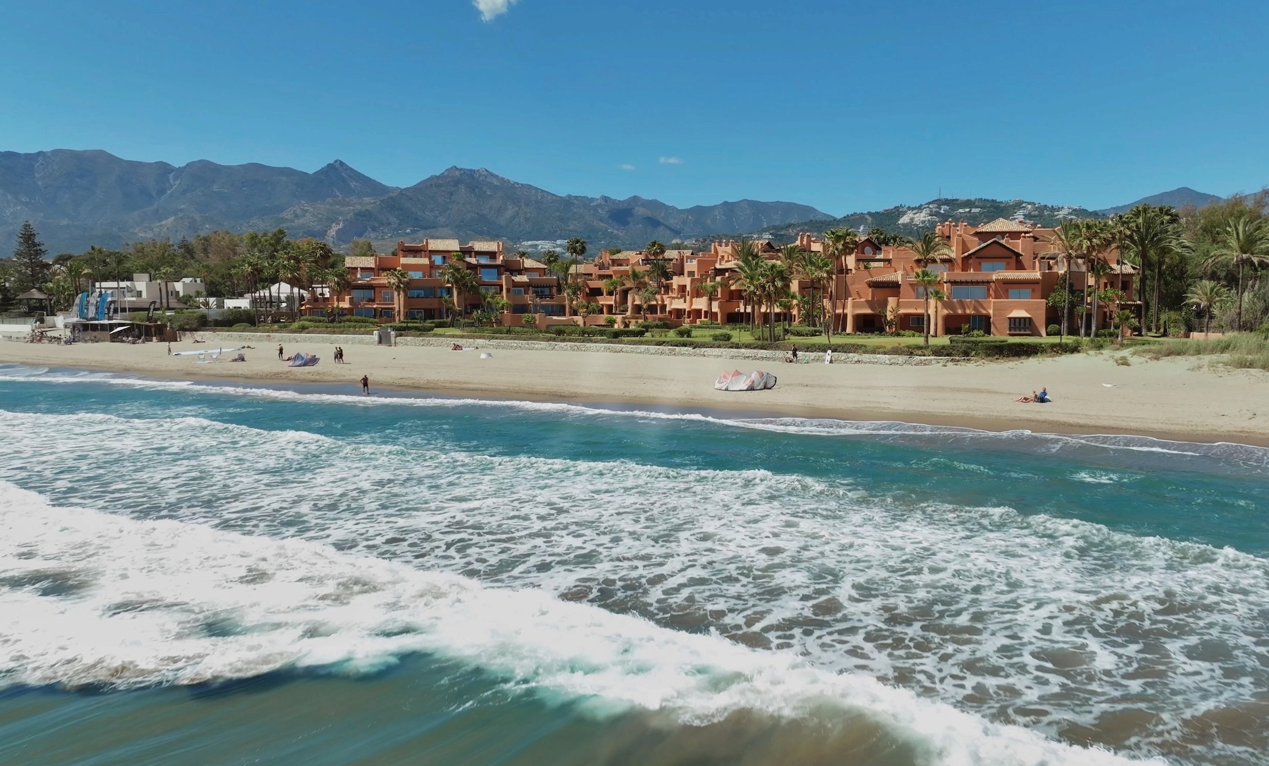 Descubre La Morera: un oasis frente al mar en Los Monteros Playa, Marbella Este