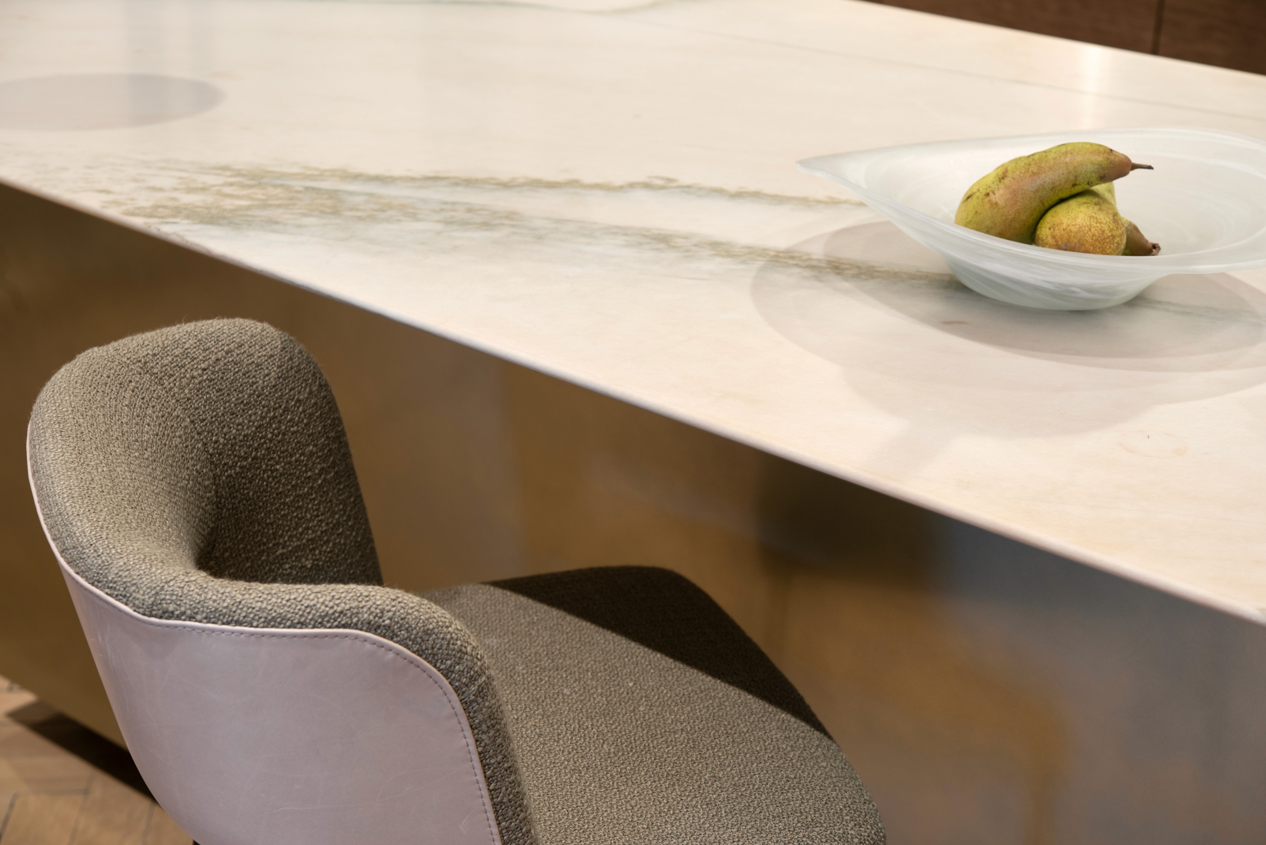 be. INTERIOR STUDIO | GALERIE | Naturstein