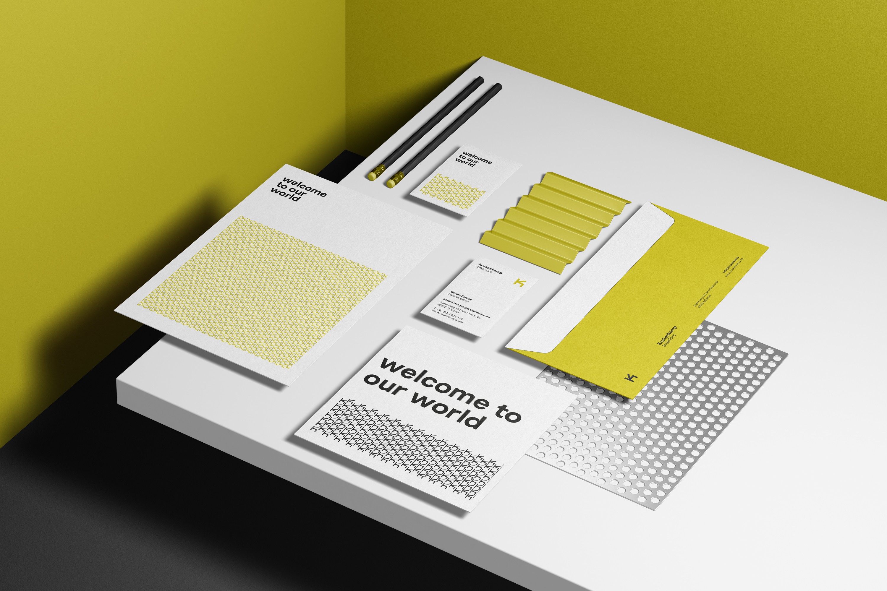 Corporate Design Poster für Krukenkamp – mutige Farbgebung in Gelb