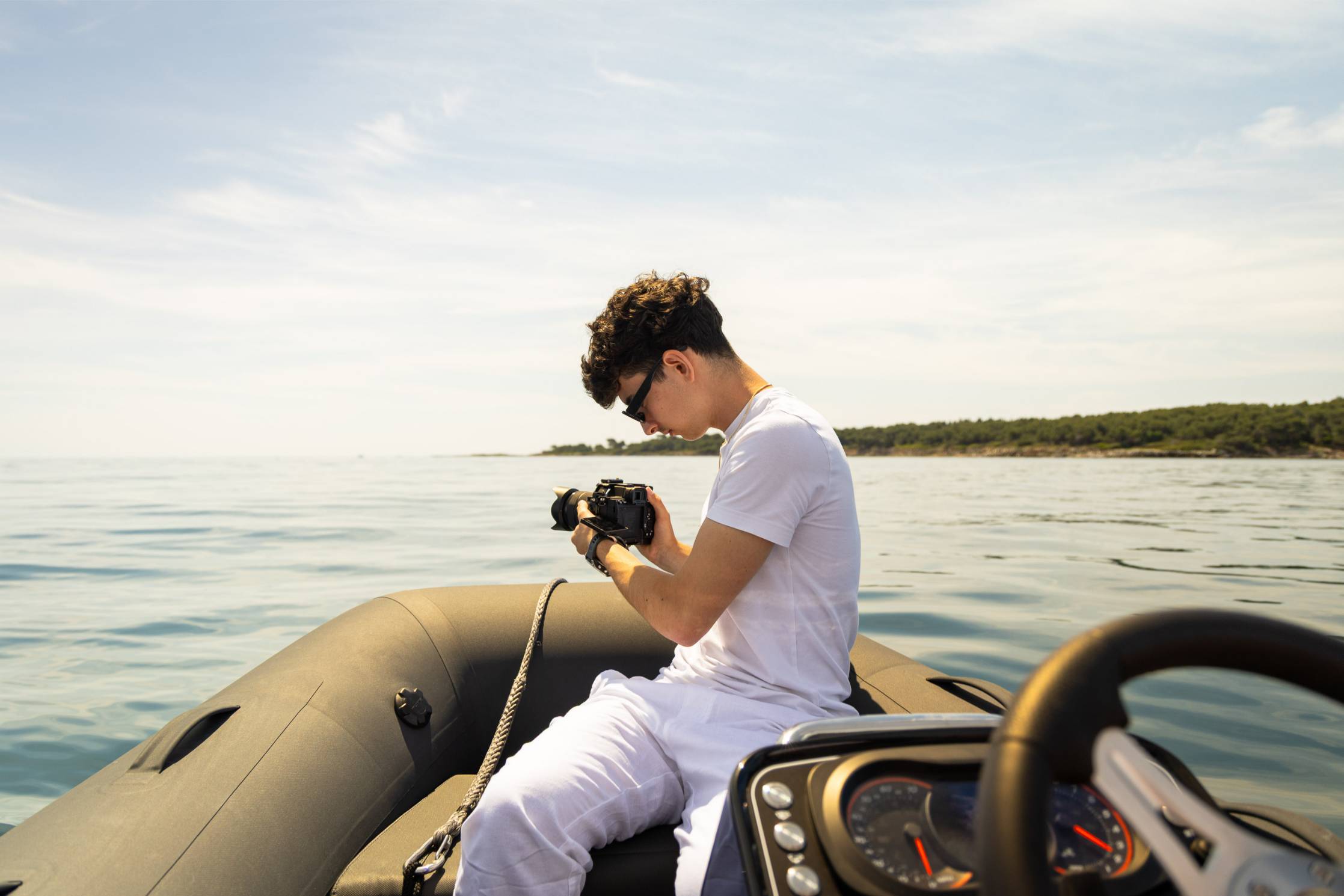 Dynamic picture of a cyclist riding downhill
