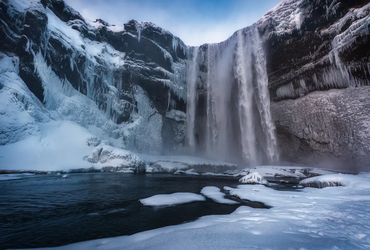 Casaca de Skogafoss congelada, Islandia