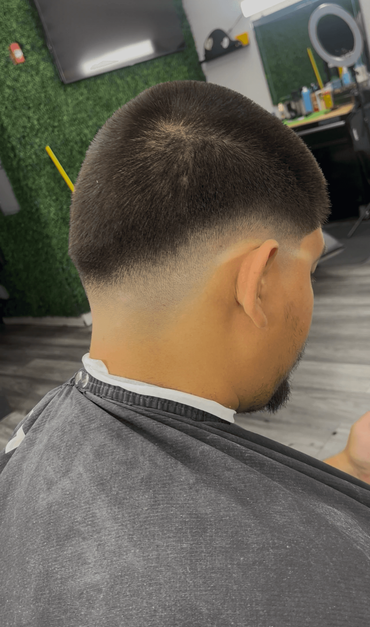 Berto_FadezofGlory_Barbershop2