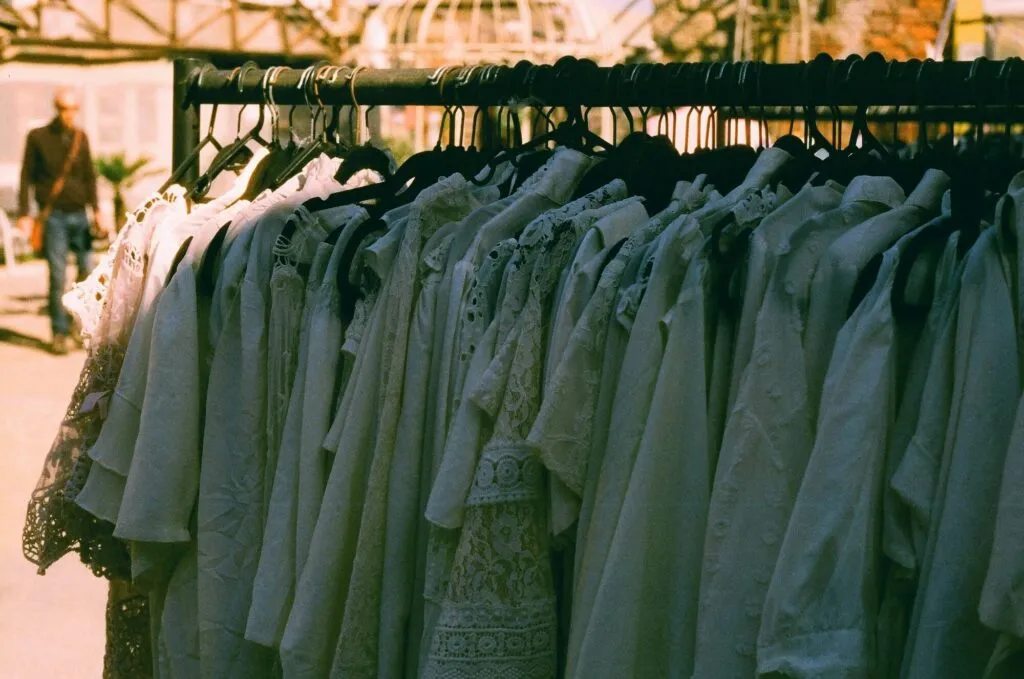 A Complete Guide to Raw Material Management for Brands