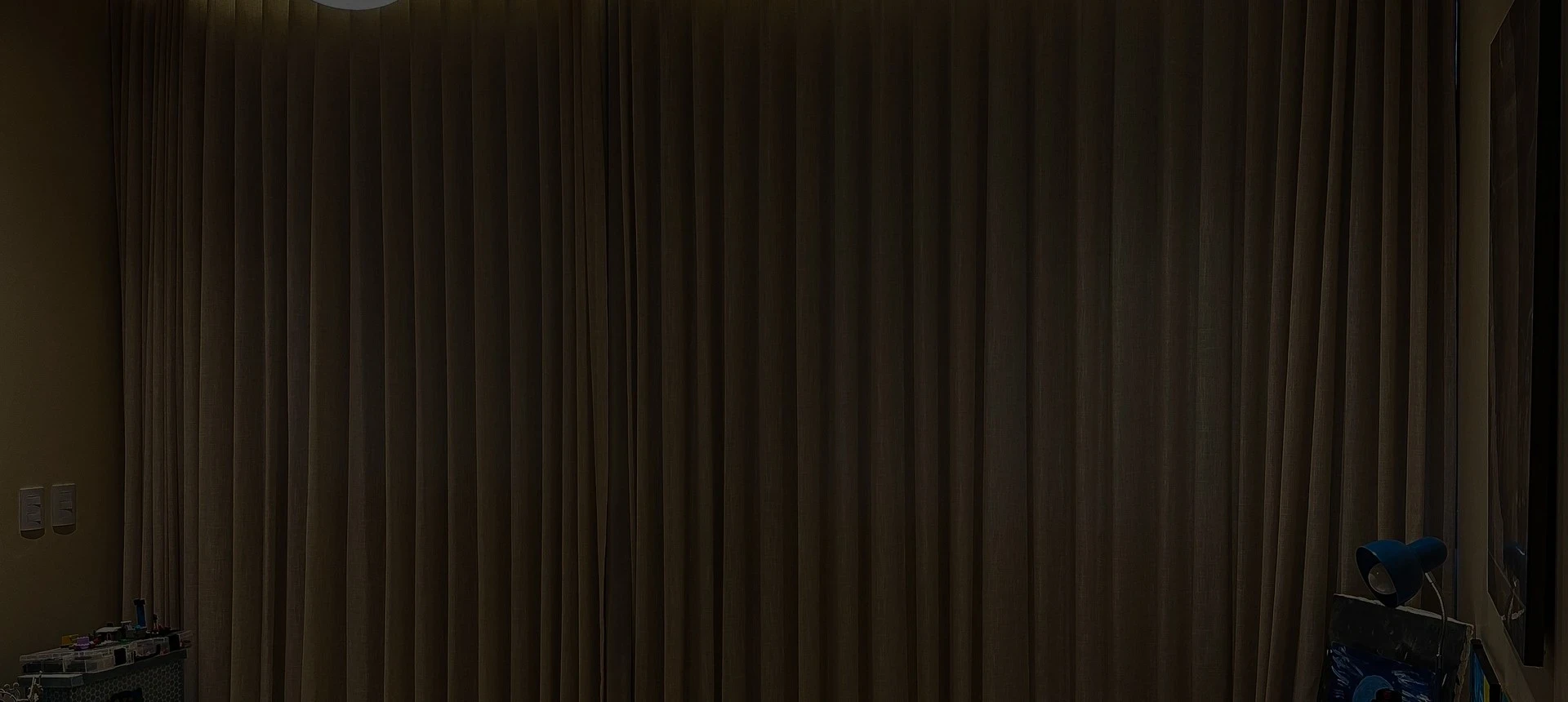 Cortina blackout total