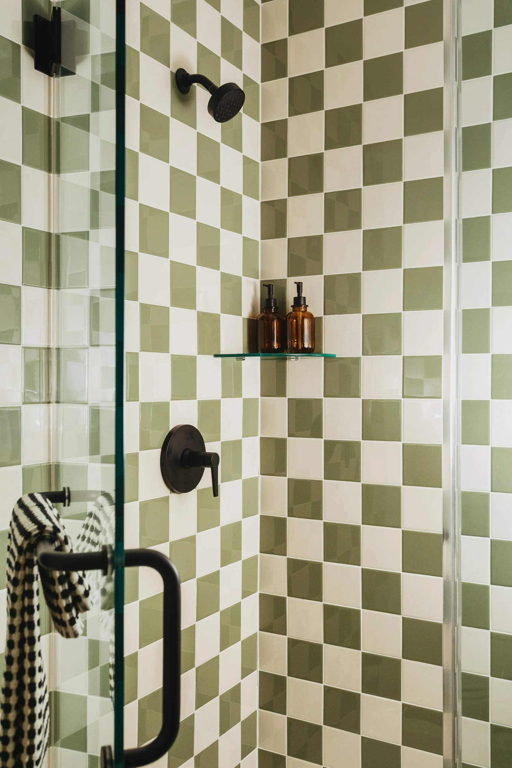 CityPads Fremont bedroom interior with artwork