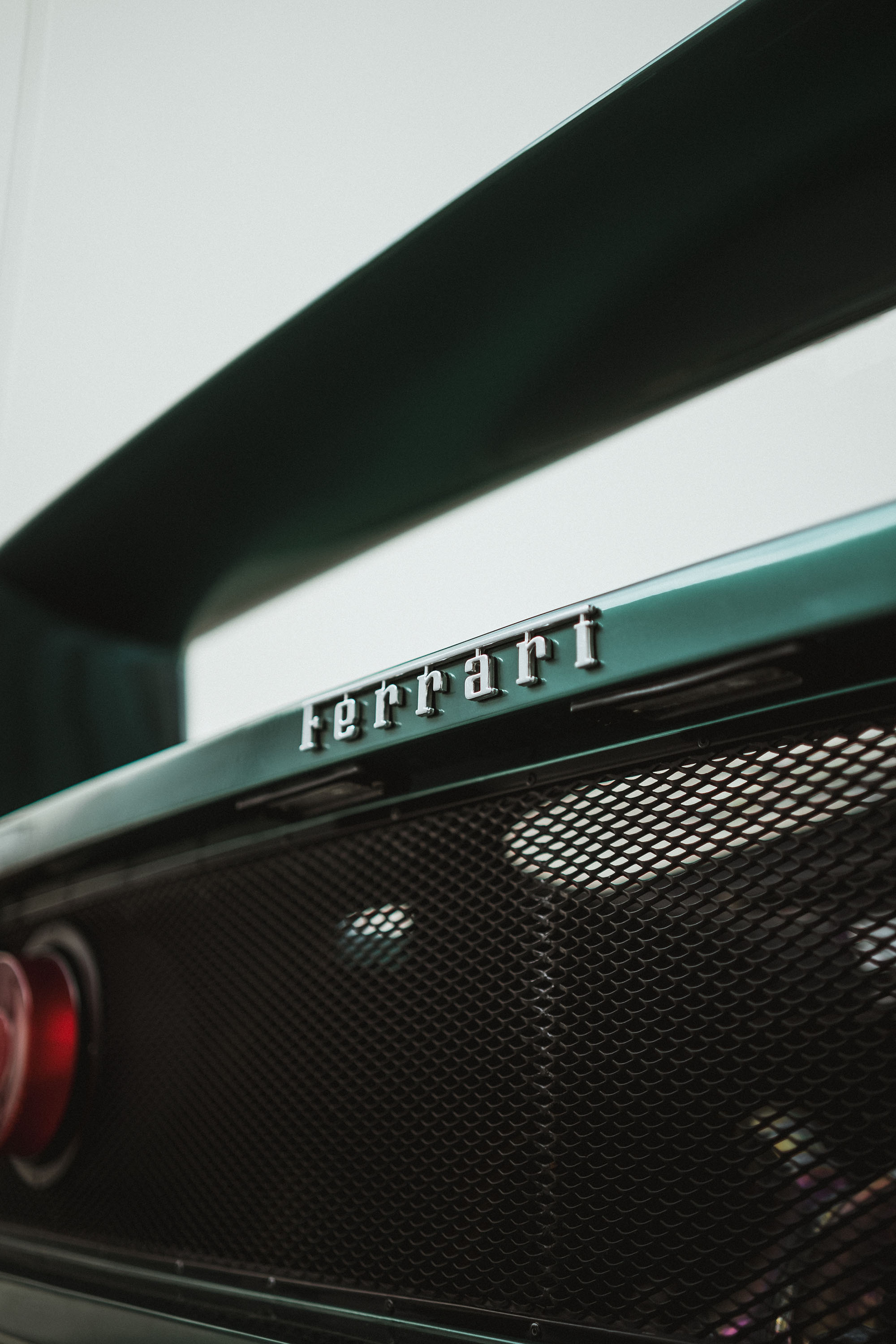 INOZETEK Liquid Metallic Aventurine Super Gloss Metallic Ferrari F40