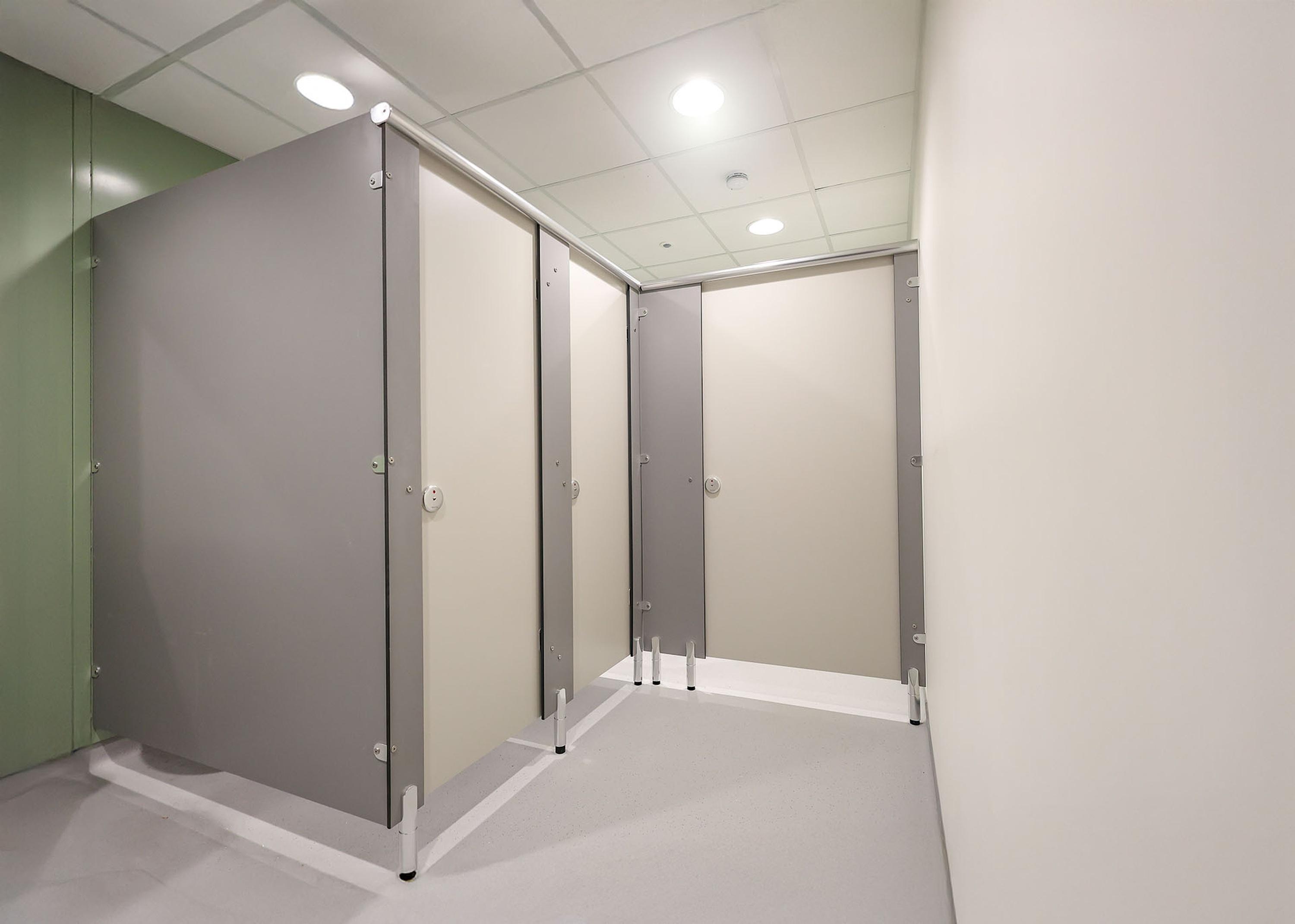 Trovex washroom SGL cubicles installed at The Urgent Care Centre at&nbsp;Royal Berkshire Hospital