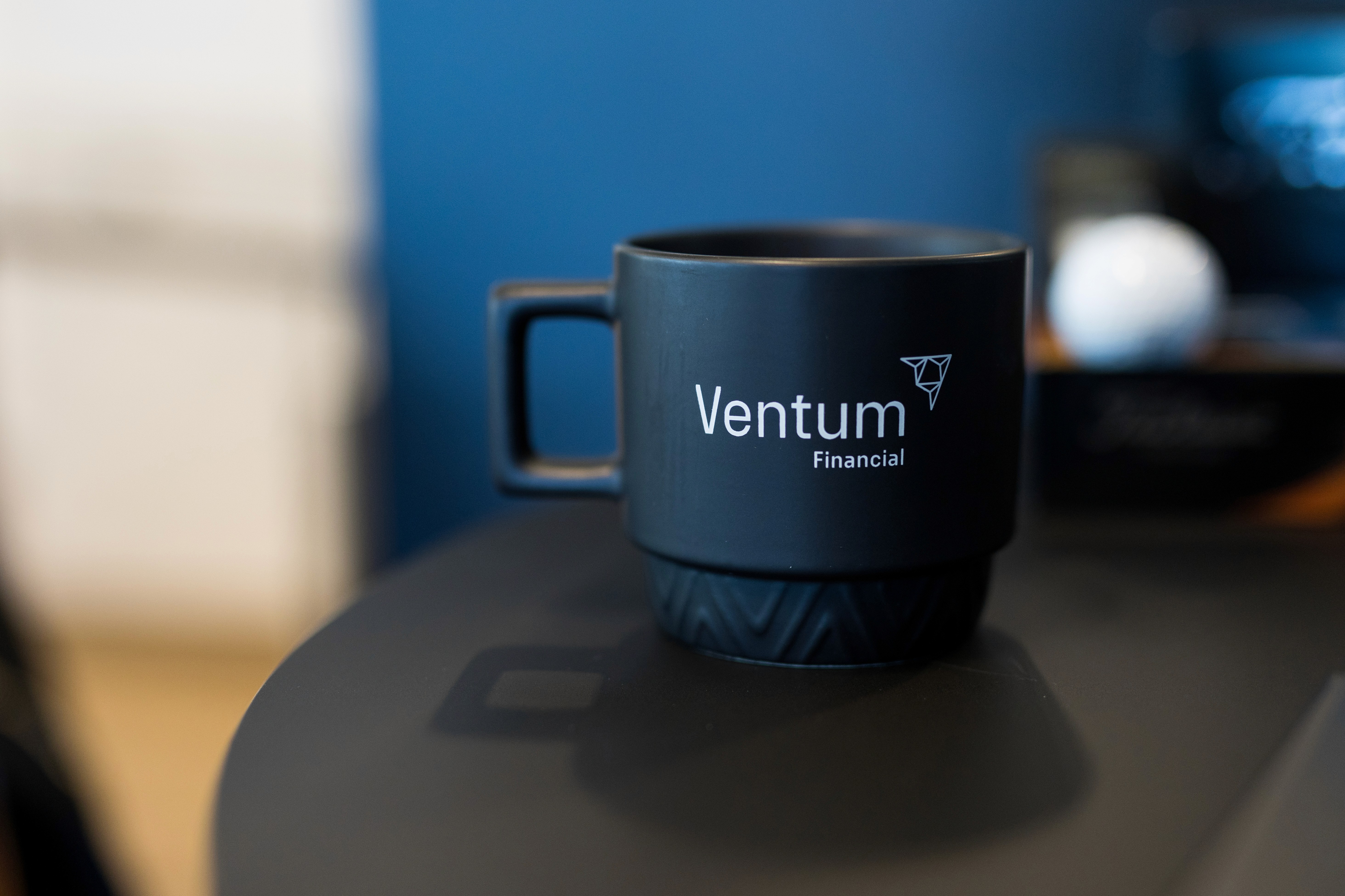 closeup photo of white golf ball