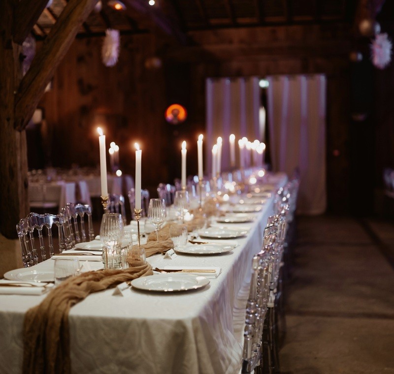 DINNER BY CANDLELIGHT