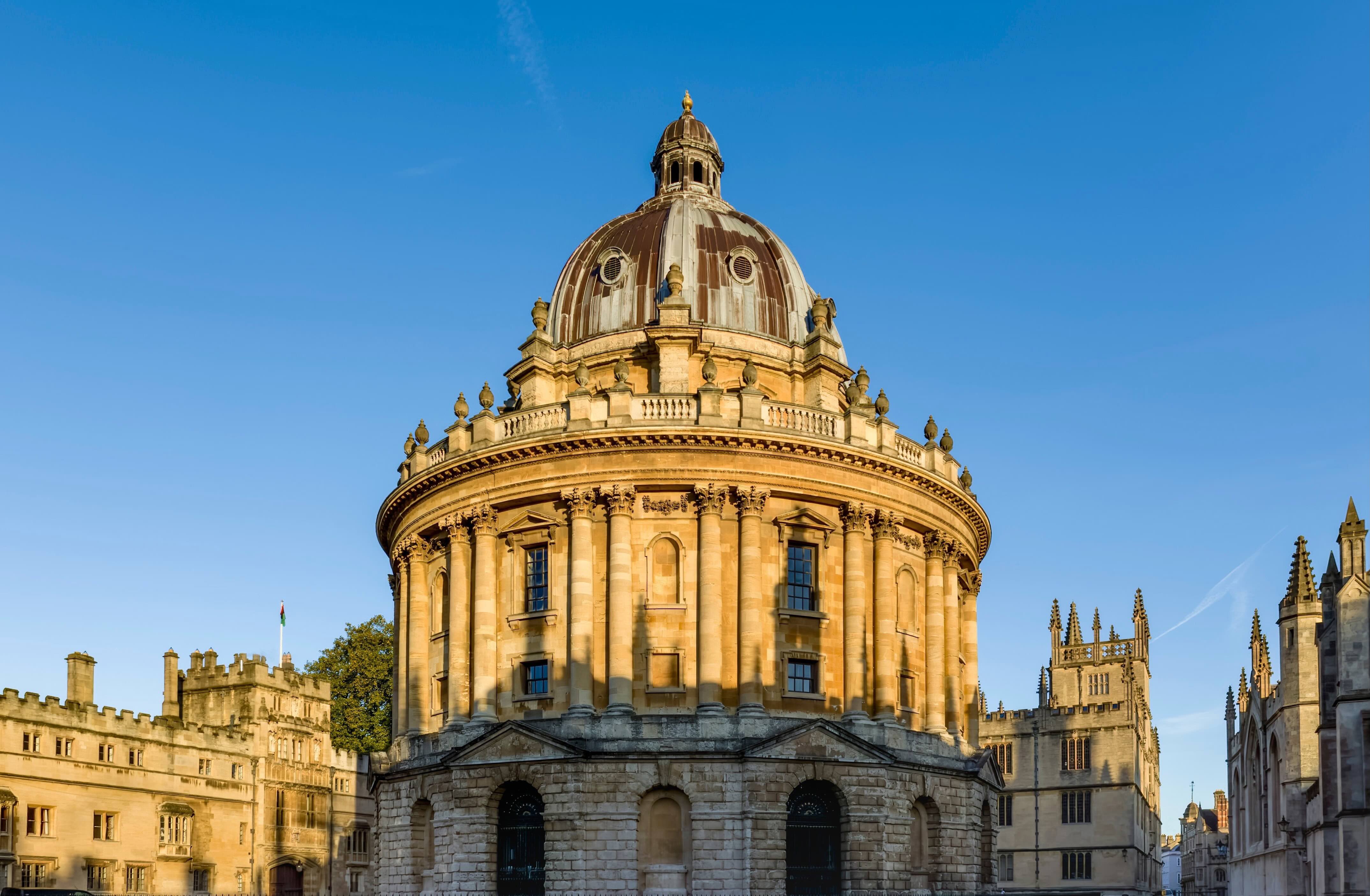 Classical stone institutional architecture representing wealth structuring, long term governance, and enduring financial structures for private families
