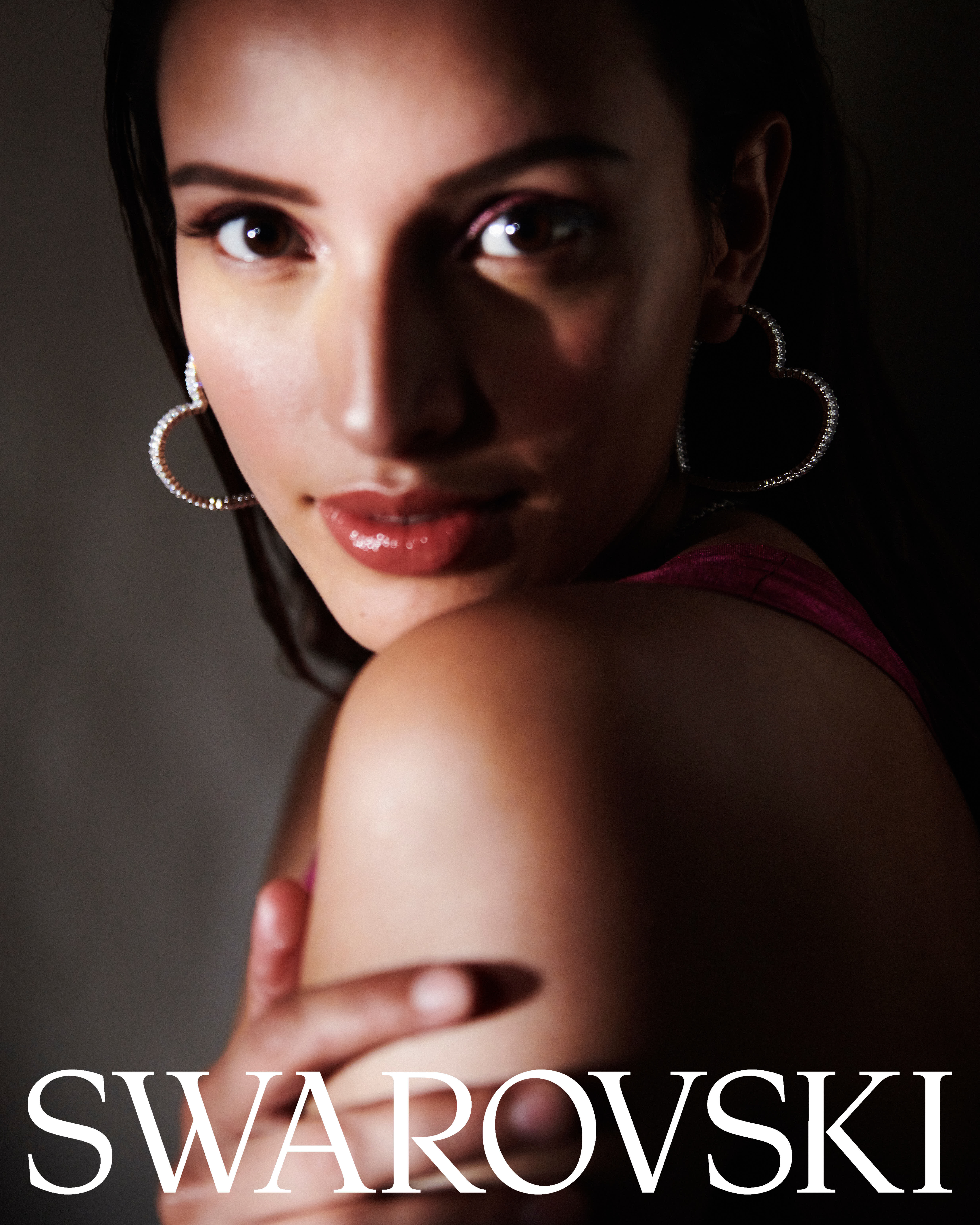 Batch.Works logo over a photo of a box of 3D printed objects