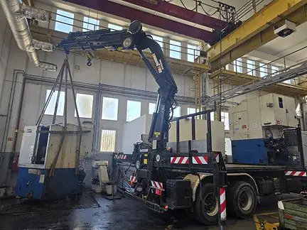 Beltérben végzett darus emelés