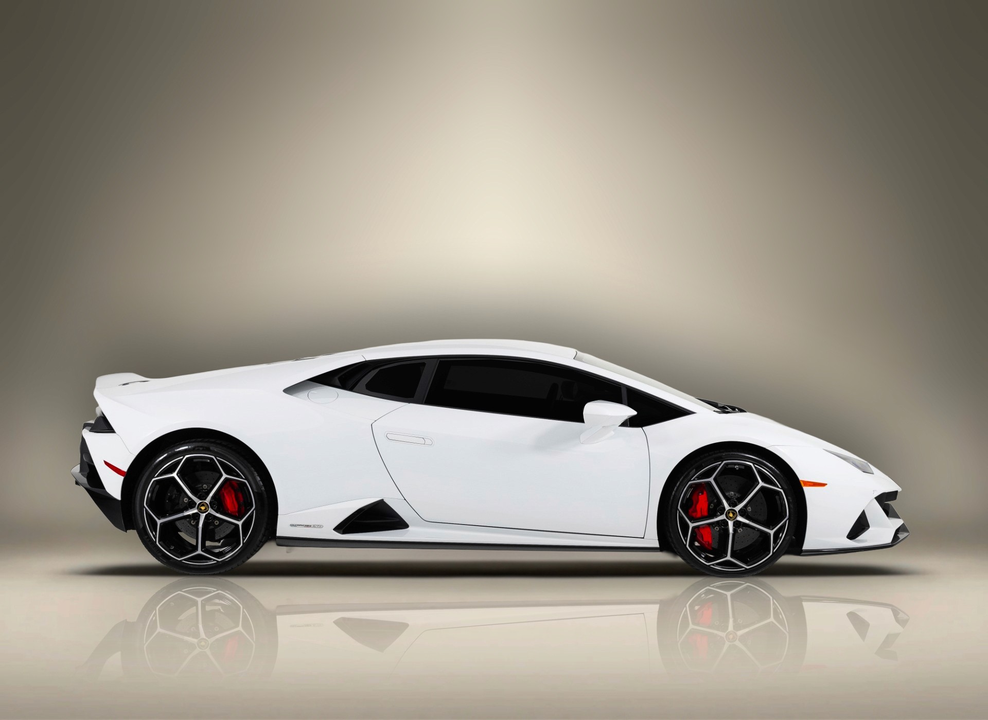 Location Lamborghini Huracan EVO Blanc à Dubaï – Keyz Rent | Supercar