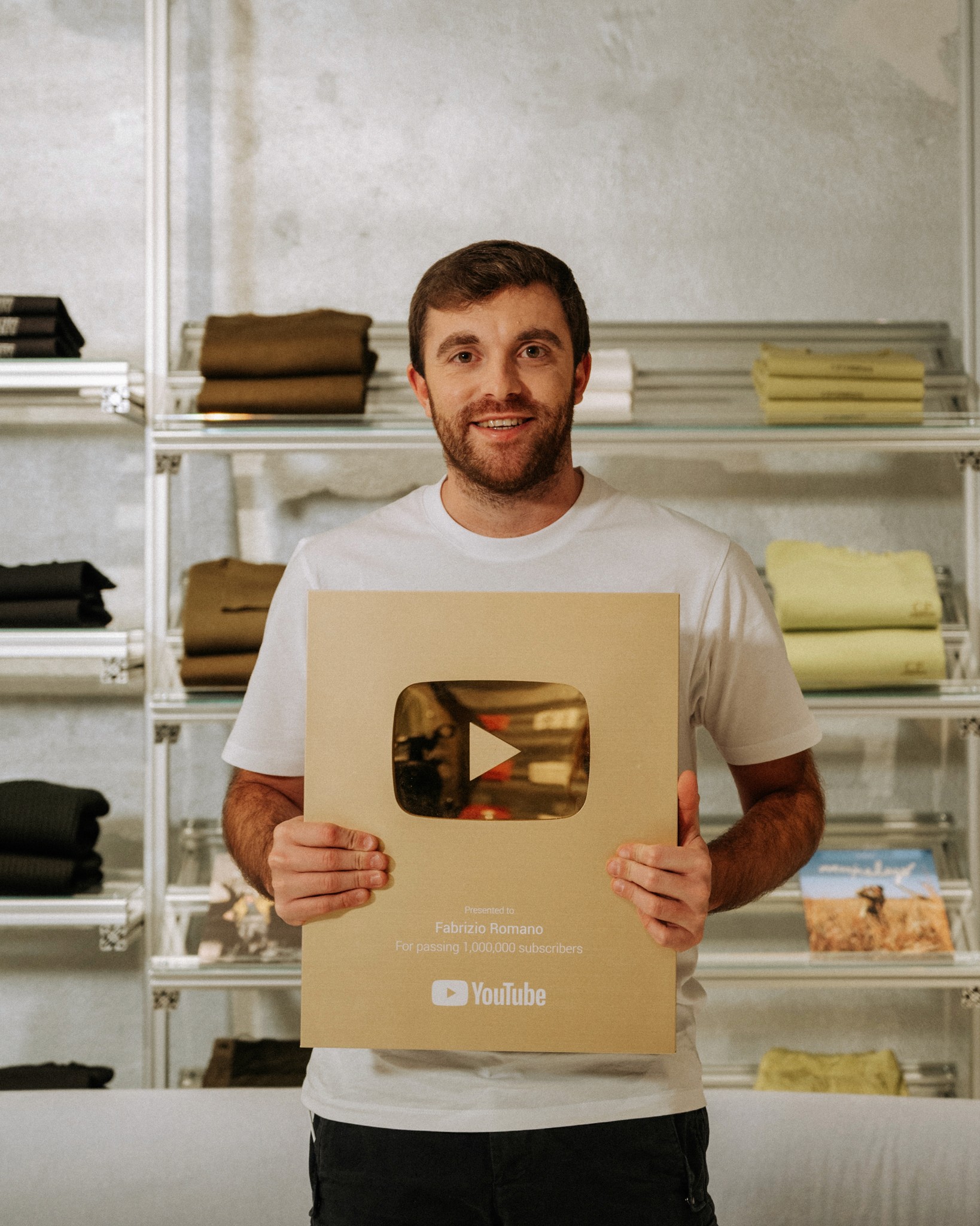 Fabrizio Romano reaches 3 million on Youtube with global football agency of creators