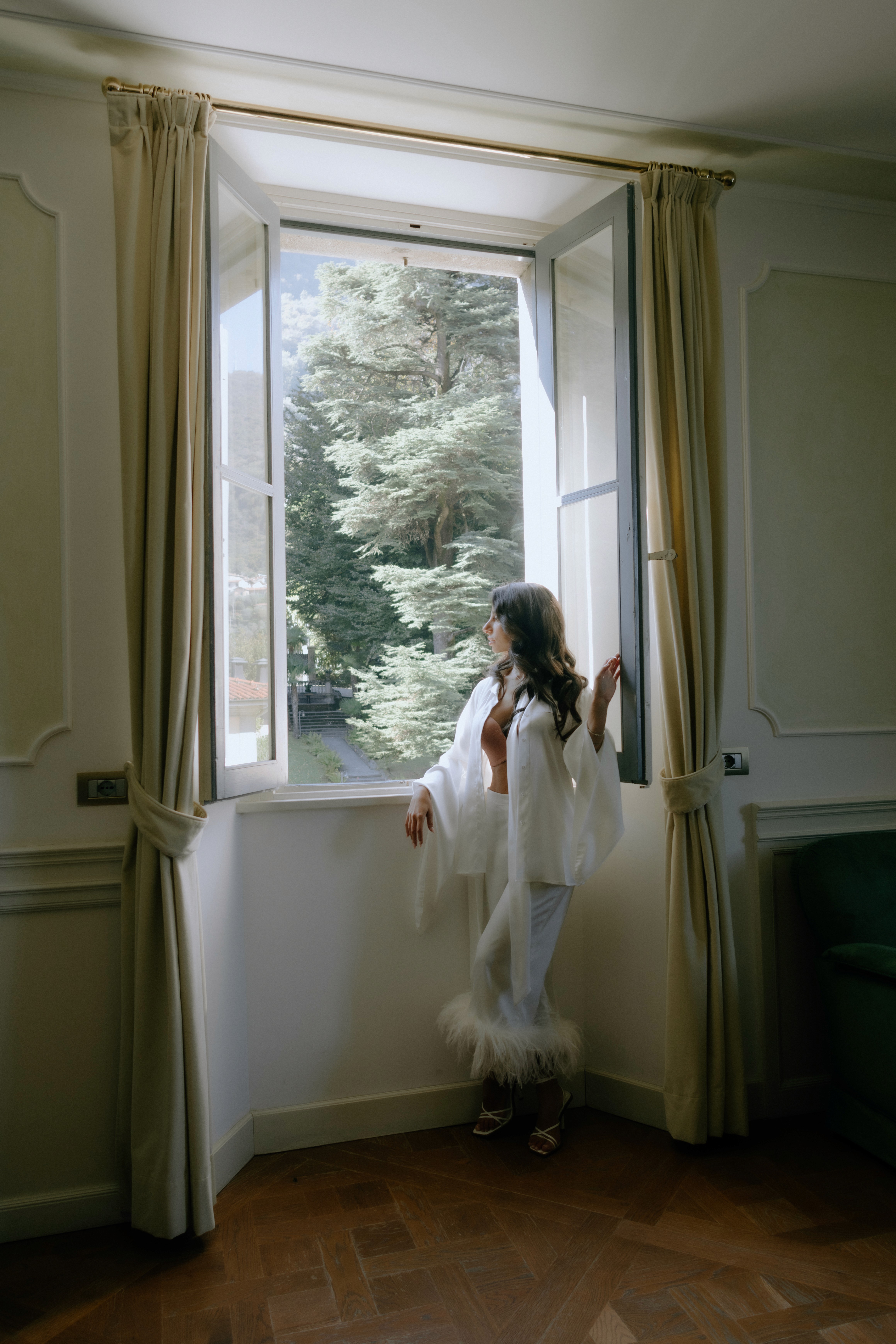 Monochromatic potrait of woman