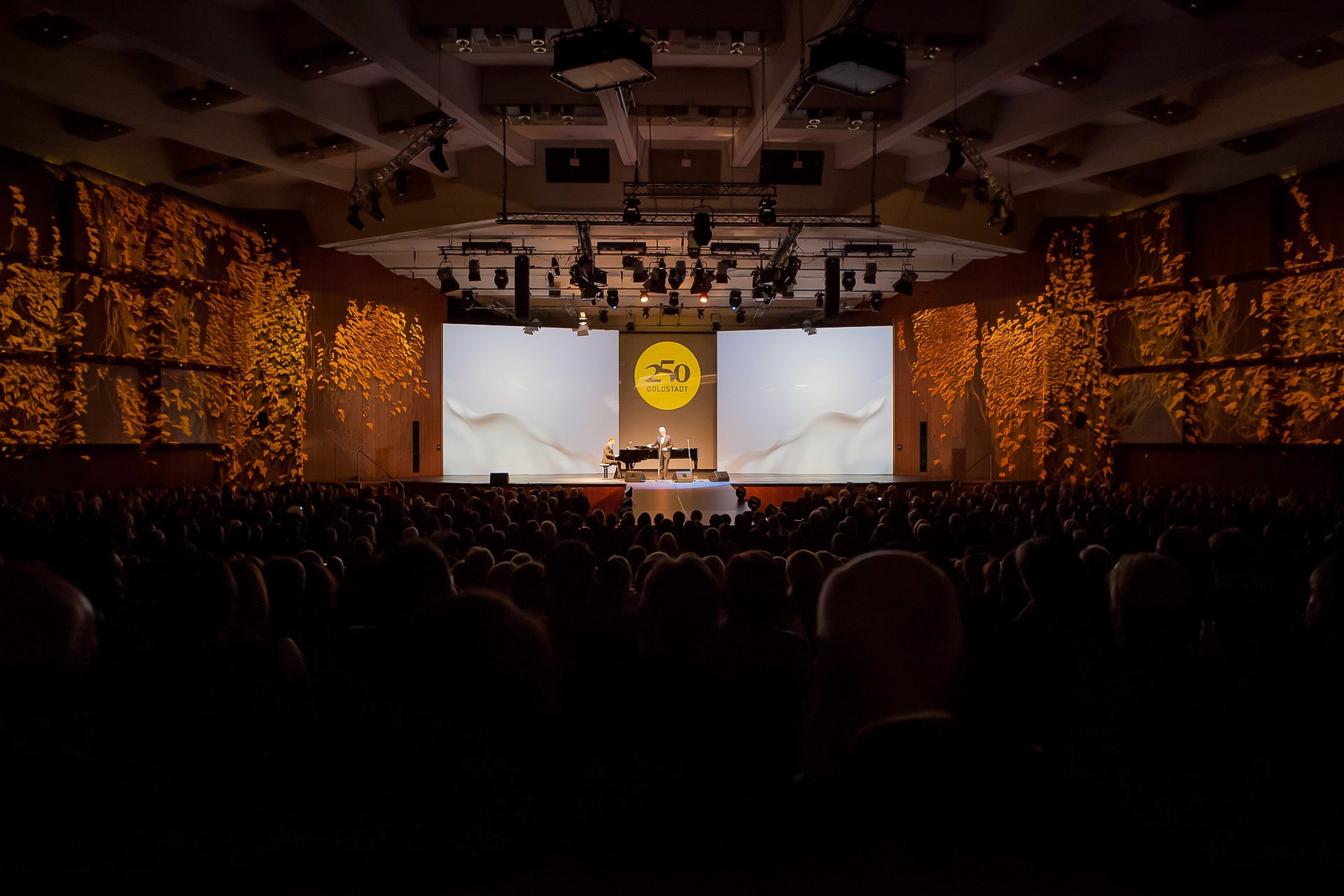 Aureal - interior projection mapping
