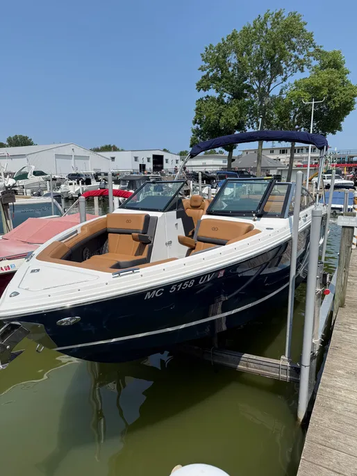 Boat thumbnail 3