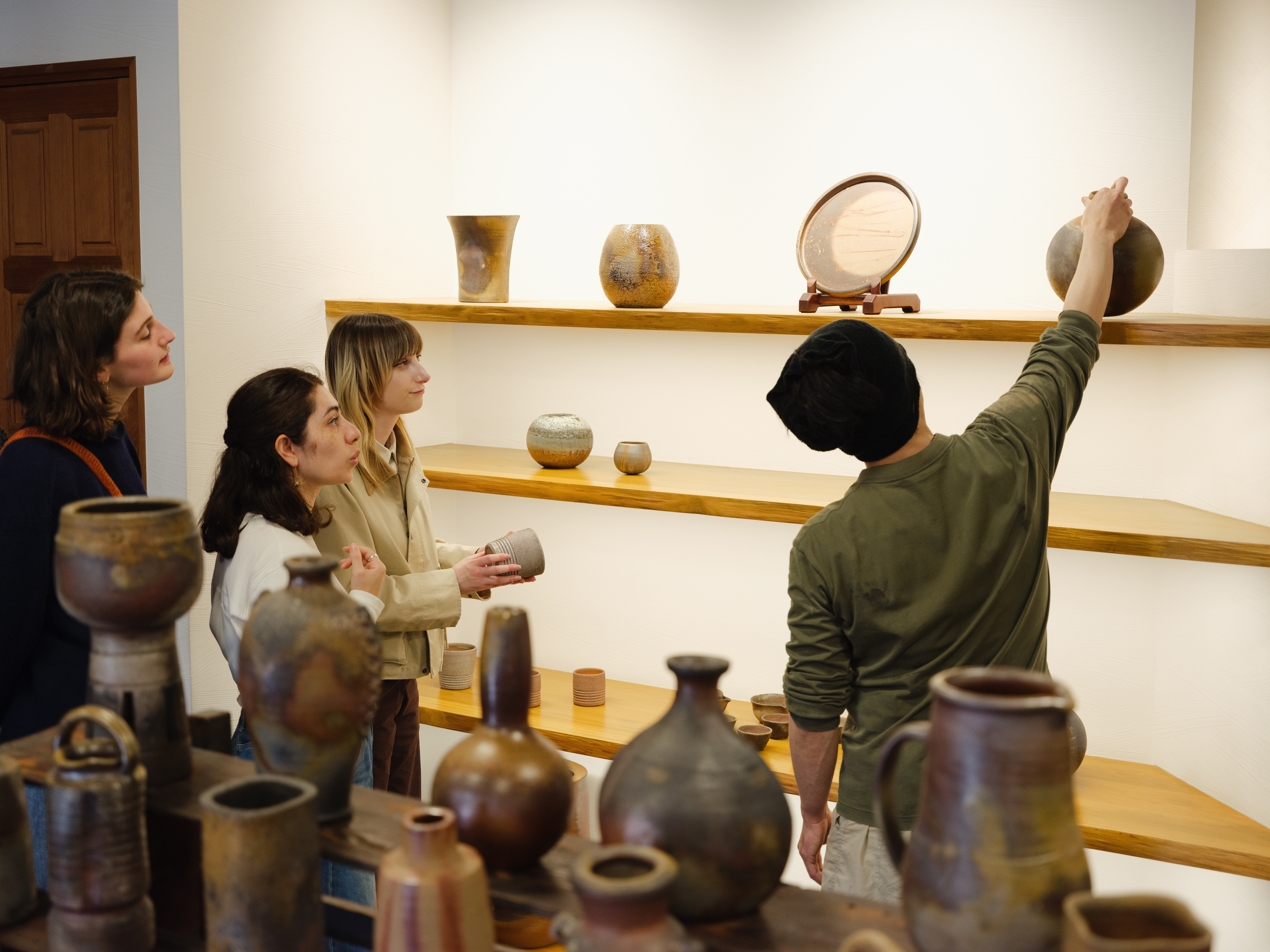 Visitors at a Bizen pottery shop