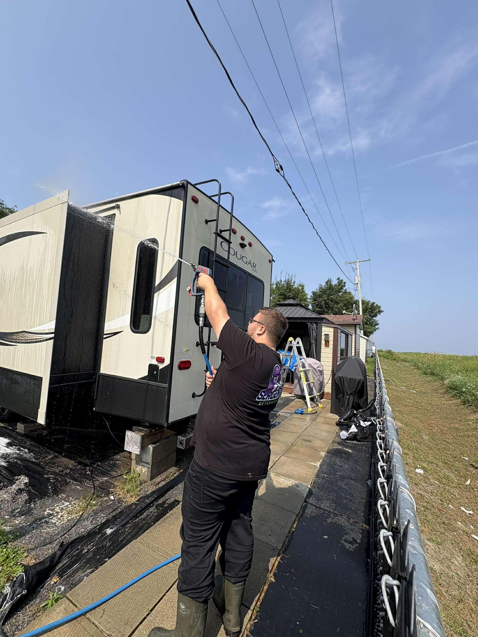 Technicien nettoyage roulotte Chaudière-Appalaches