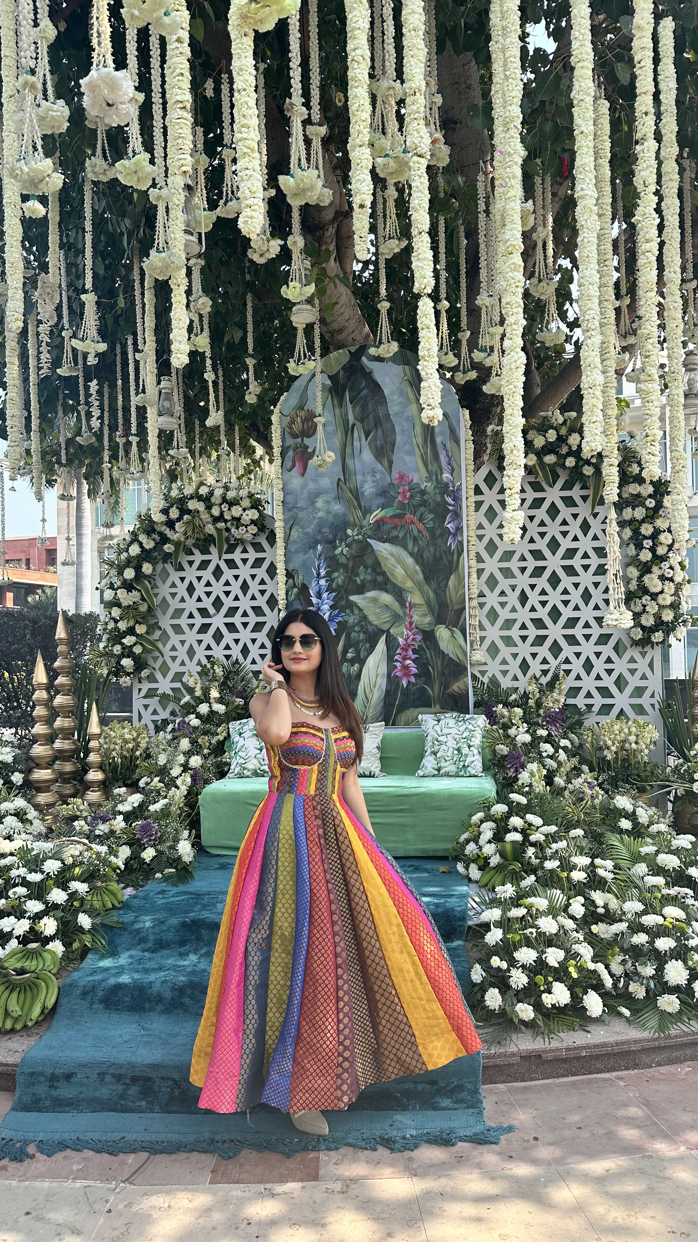 Anchor Almas Khan hosting the Haldi ceremony