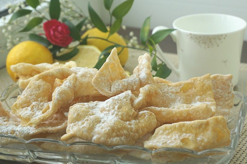 Chiacchiere limone, zenzero e cannella