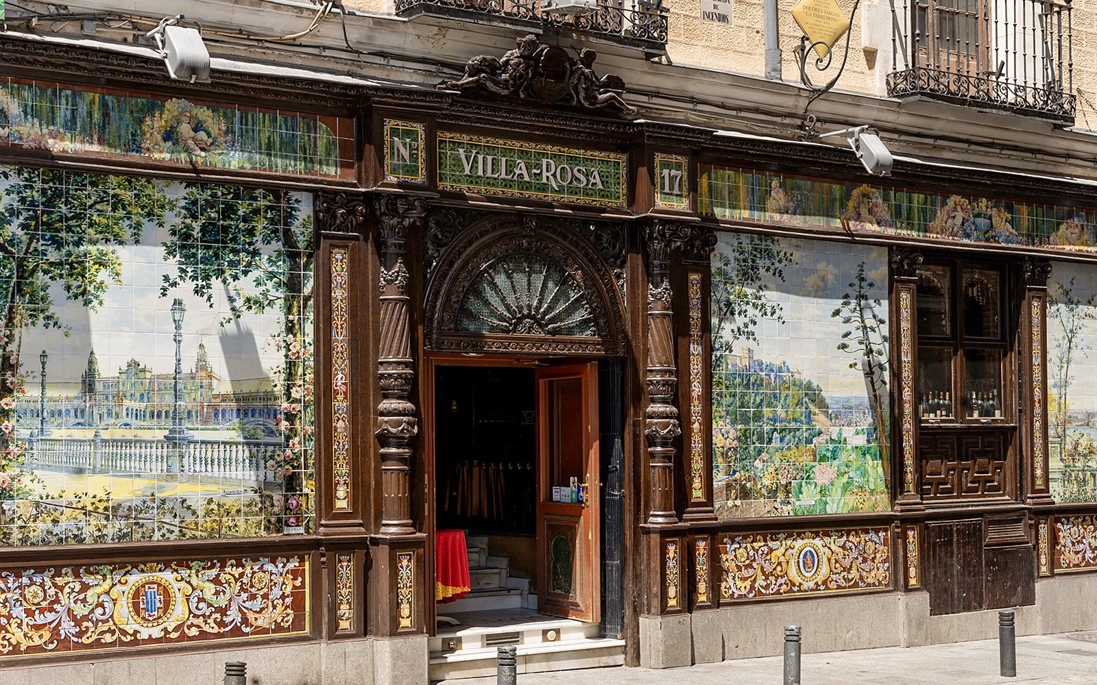 羅莎別墅的外觀,這是一個位於西班牙馬德里的歷史性場地,舉辦1911年的Tablao Flamenco表演。