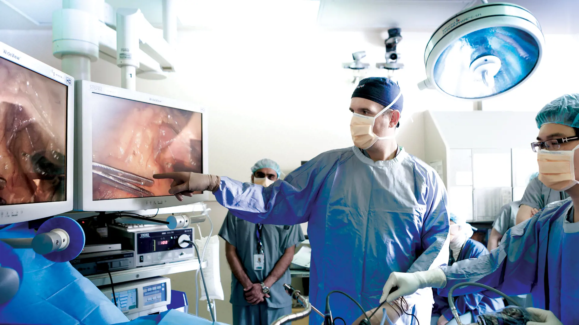 Teodor Grancharov in the operating room