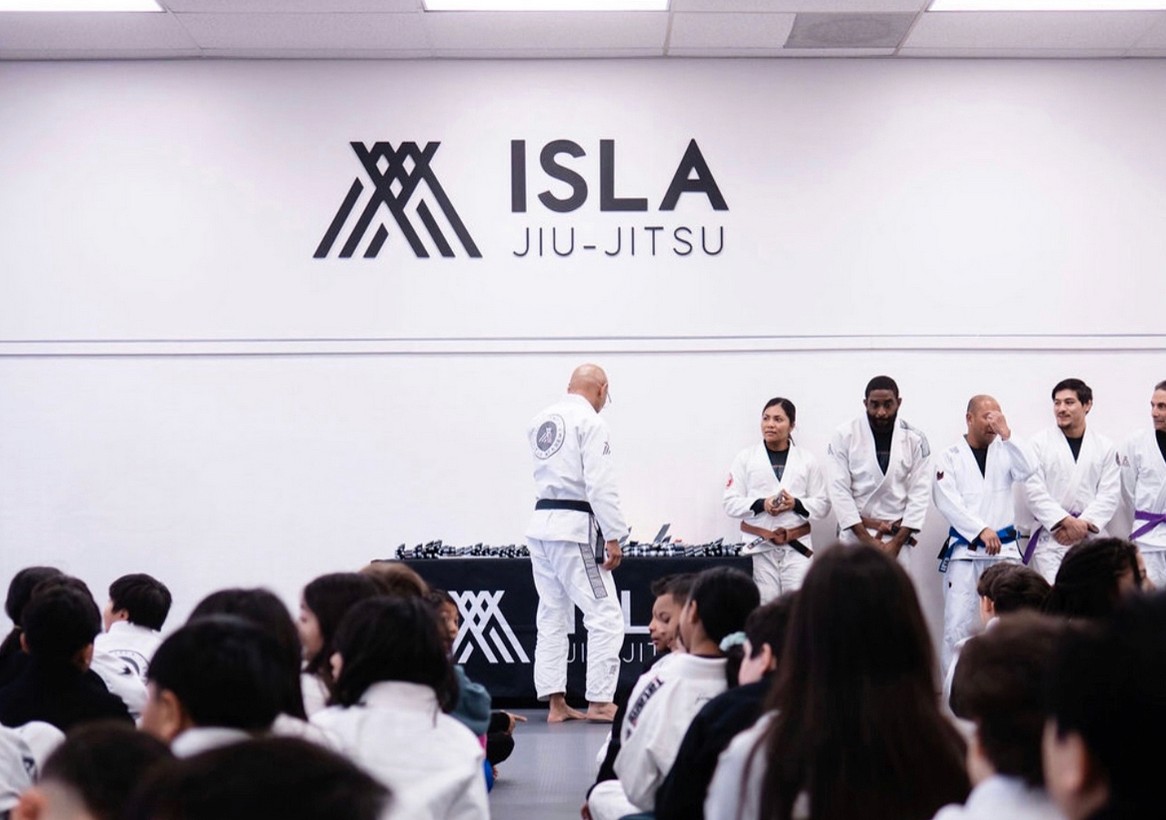 isla jiu-jitsu class