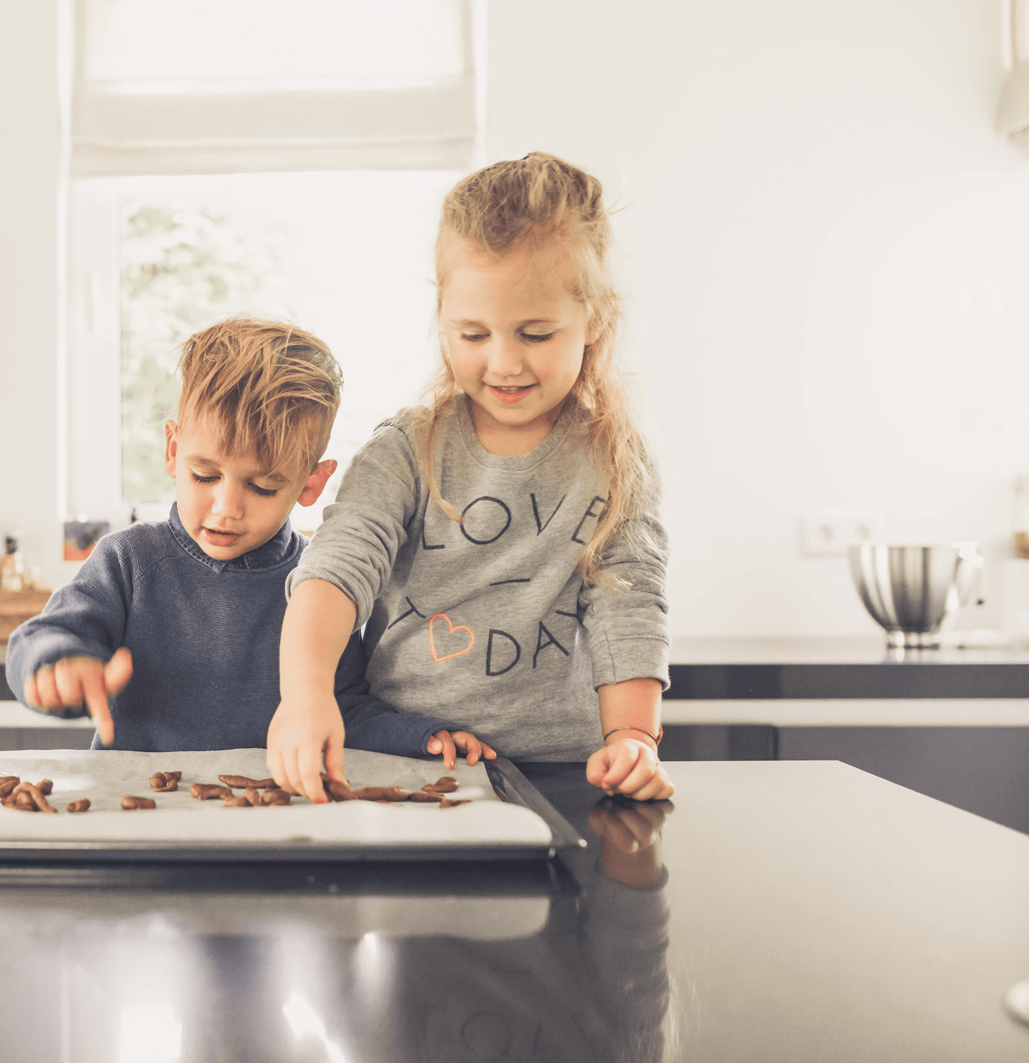 Find a babysitter in your neighborhoud through Charly Cares