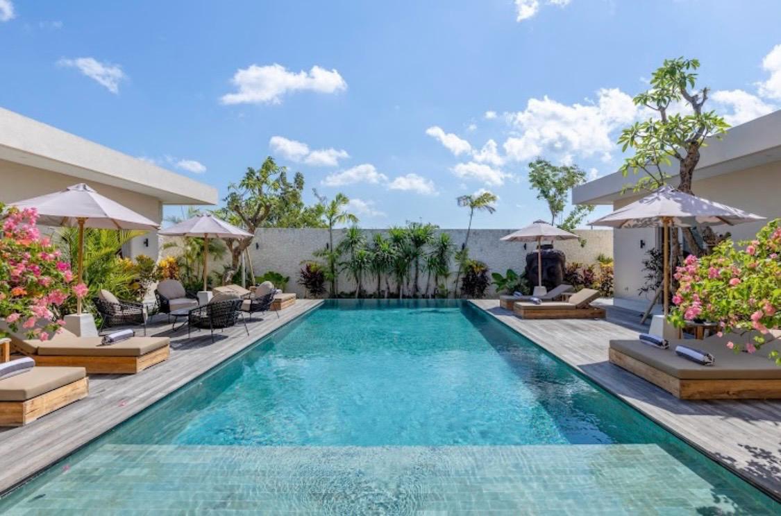 7-bedroom villa complex near Balangan Beach