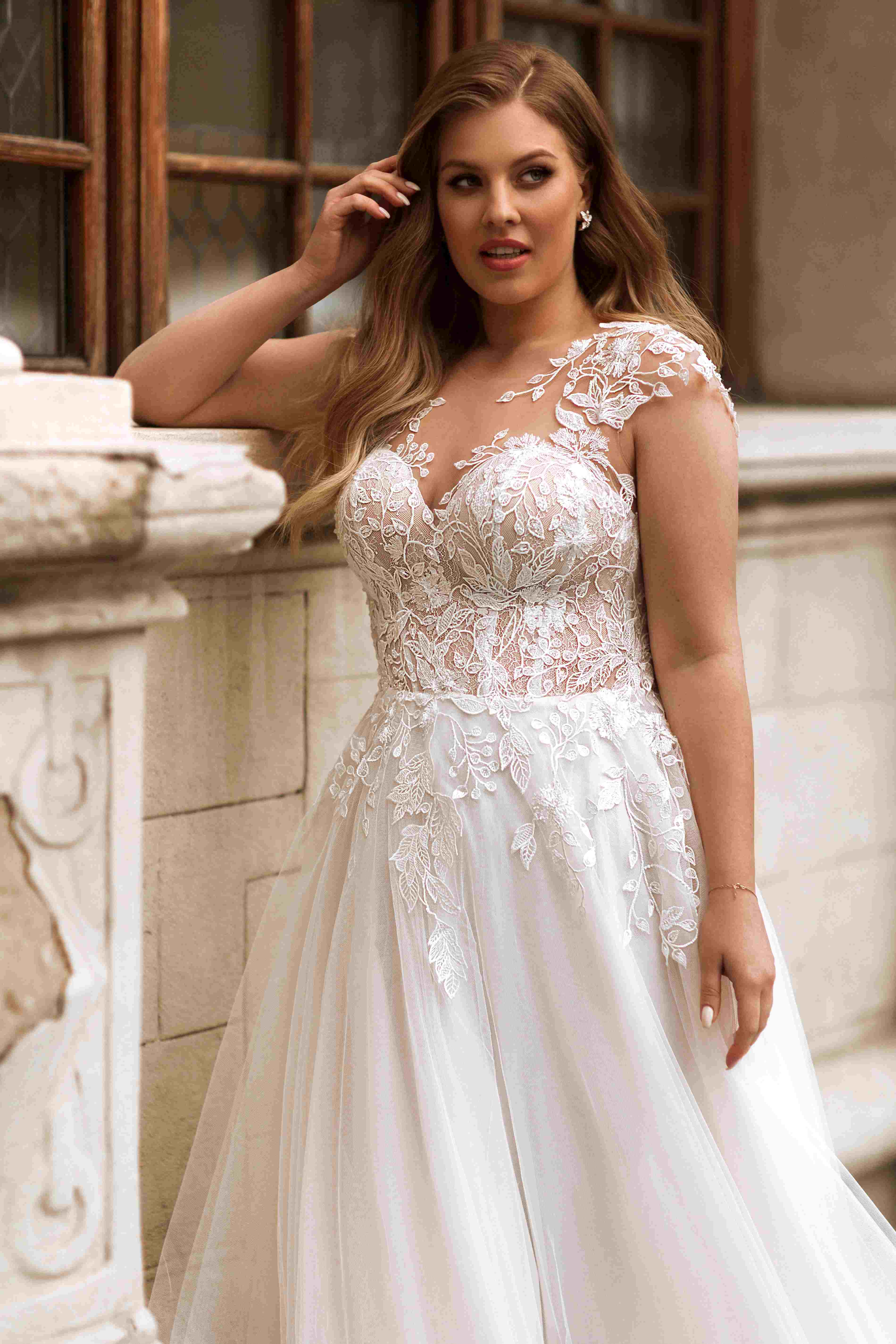 A-Linie Kleid mit Trägern in großer Größe