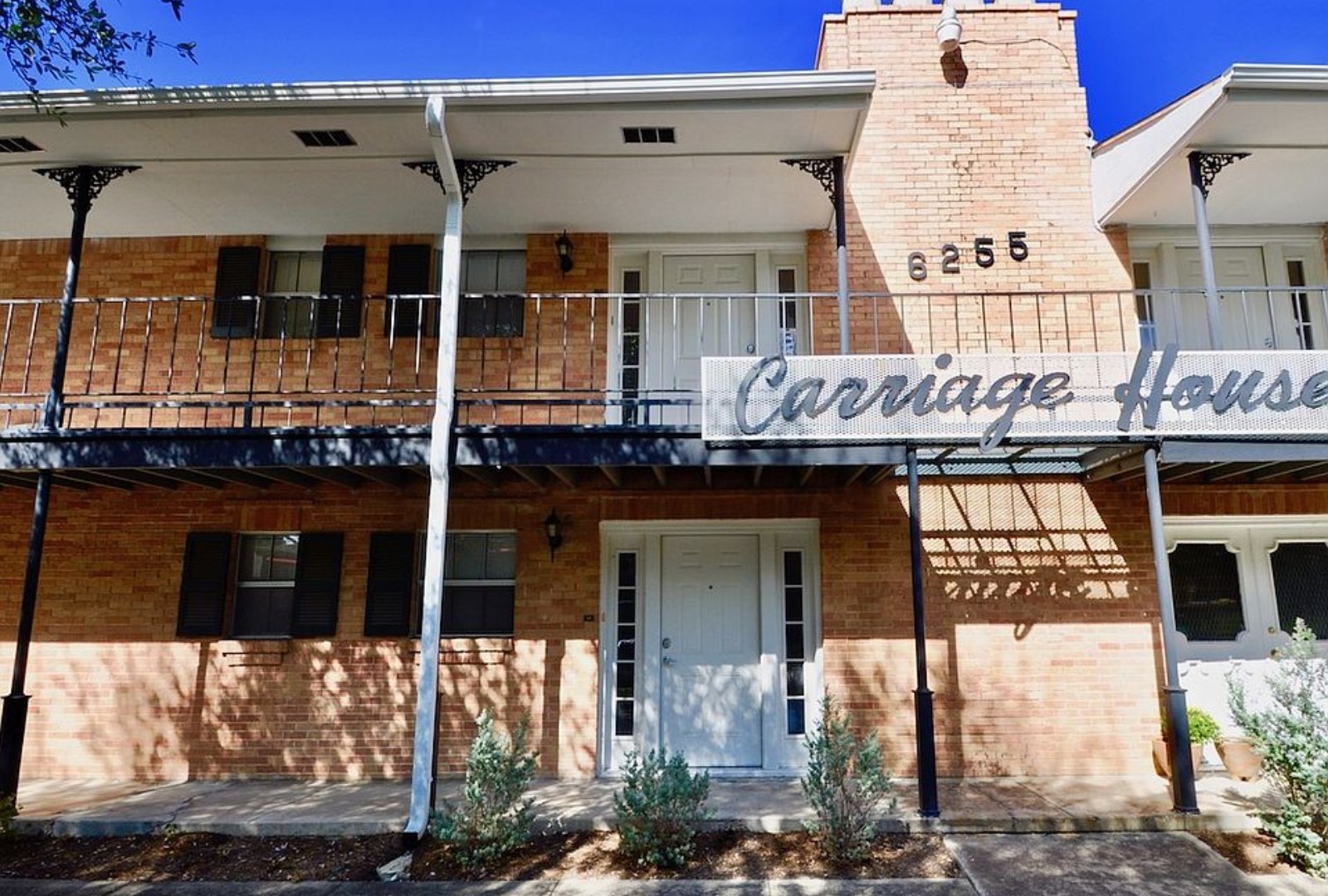 Carriage House Apartments - Multifamily apartment community in Dallas, TX - Value-add renovation - 63 units