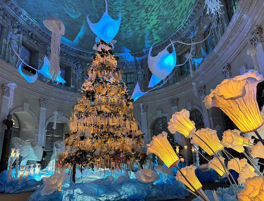 Salon du château de Vaux-le-Vicomte décoré pour le Grand Noël