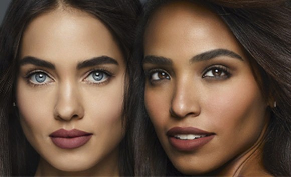 modelo morena y modelo blanca