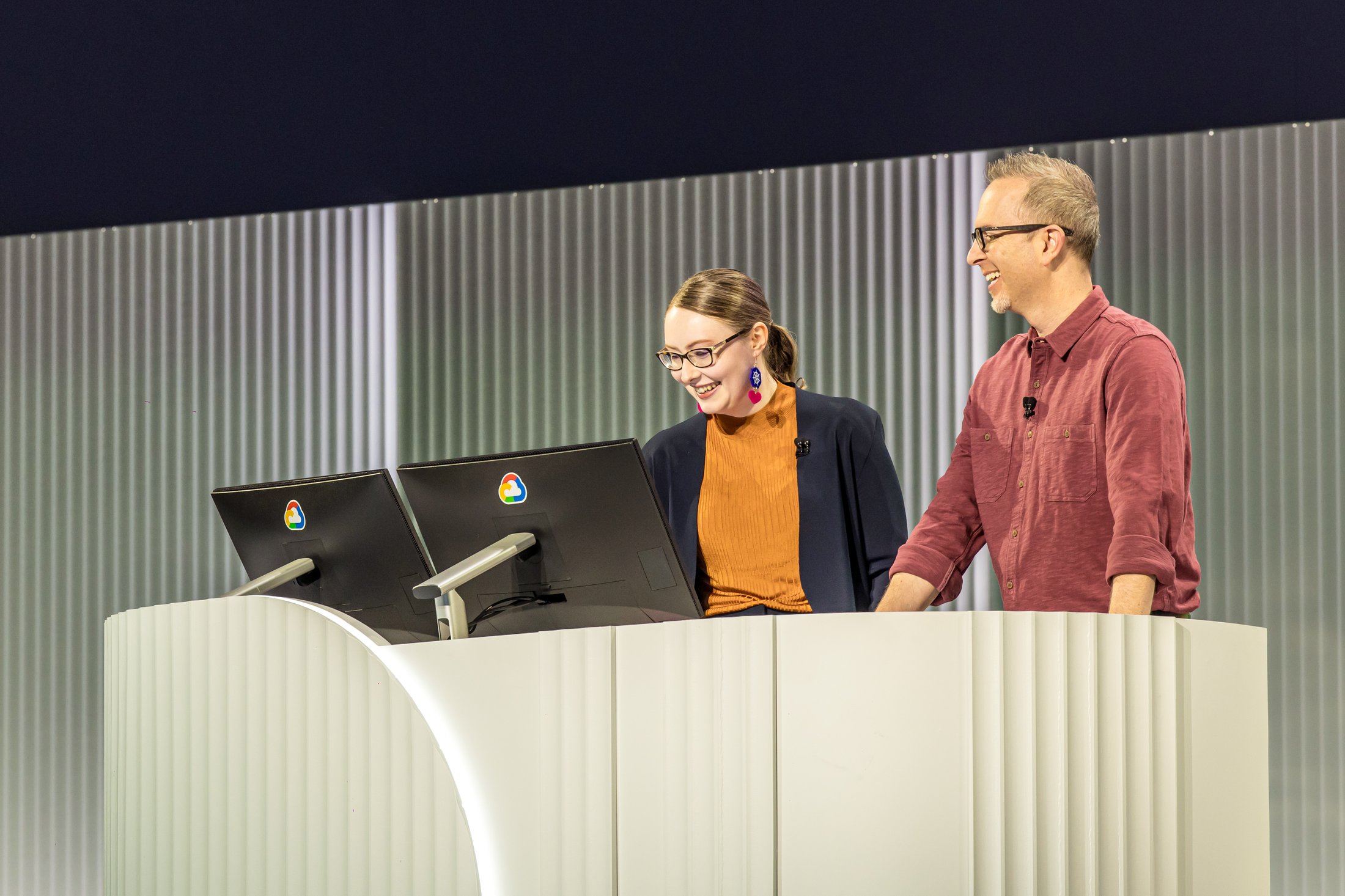 https://storage.googleapis.com/gweb-cloudblog-publish/images/GOOGLENEXT2024_0410_105956-6233_ALIVECOVER.max-2200x2200.jpg
