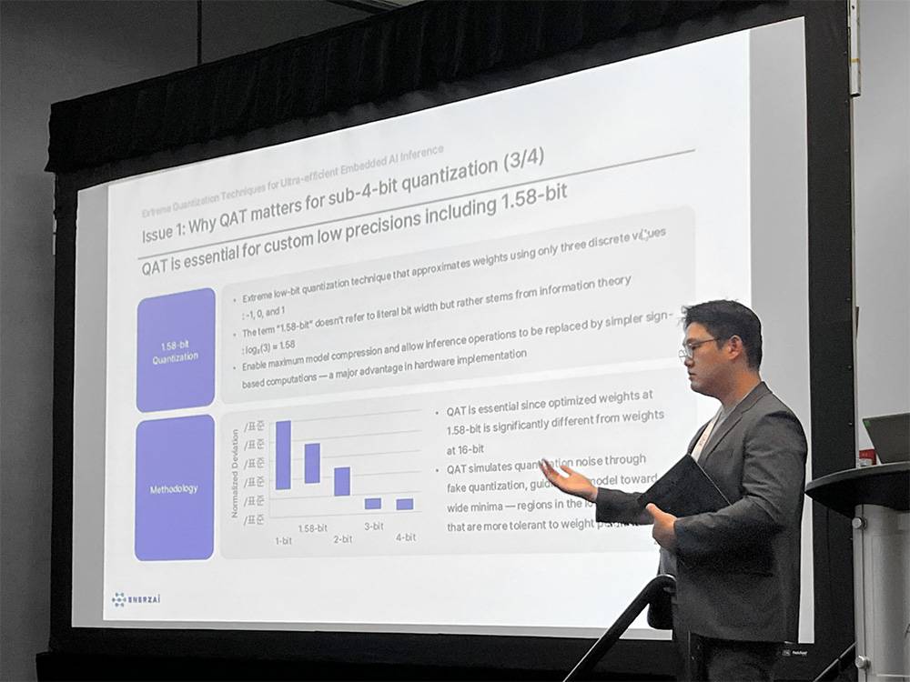 
장한힘 대표가 임베디드 월드 노스 아메리카(embedded world North America)에서 글로벌 반도체 기업인 ST마이크로일렉트로닉스, 마이크로칩과 함께 발표를 진행 중이다 / 출처=IT동아