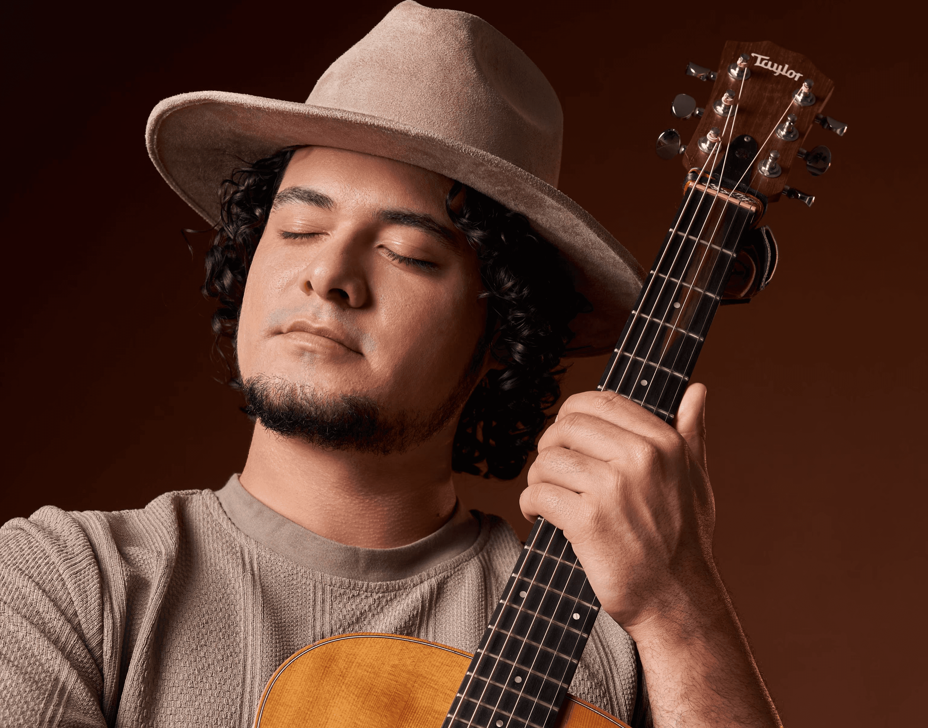 Efren Rivera cantante catolico