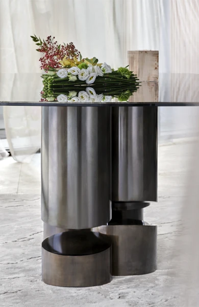 modern table silverstone