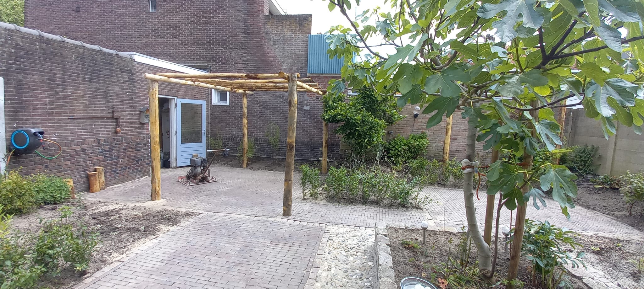 Gardener team at work