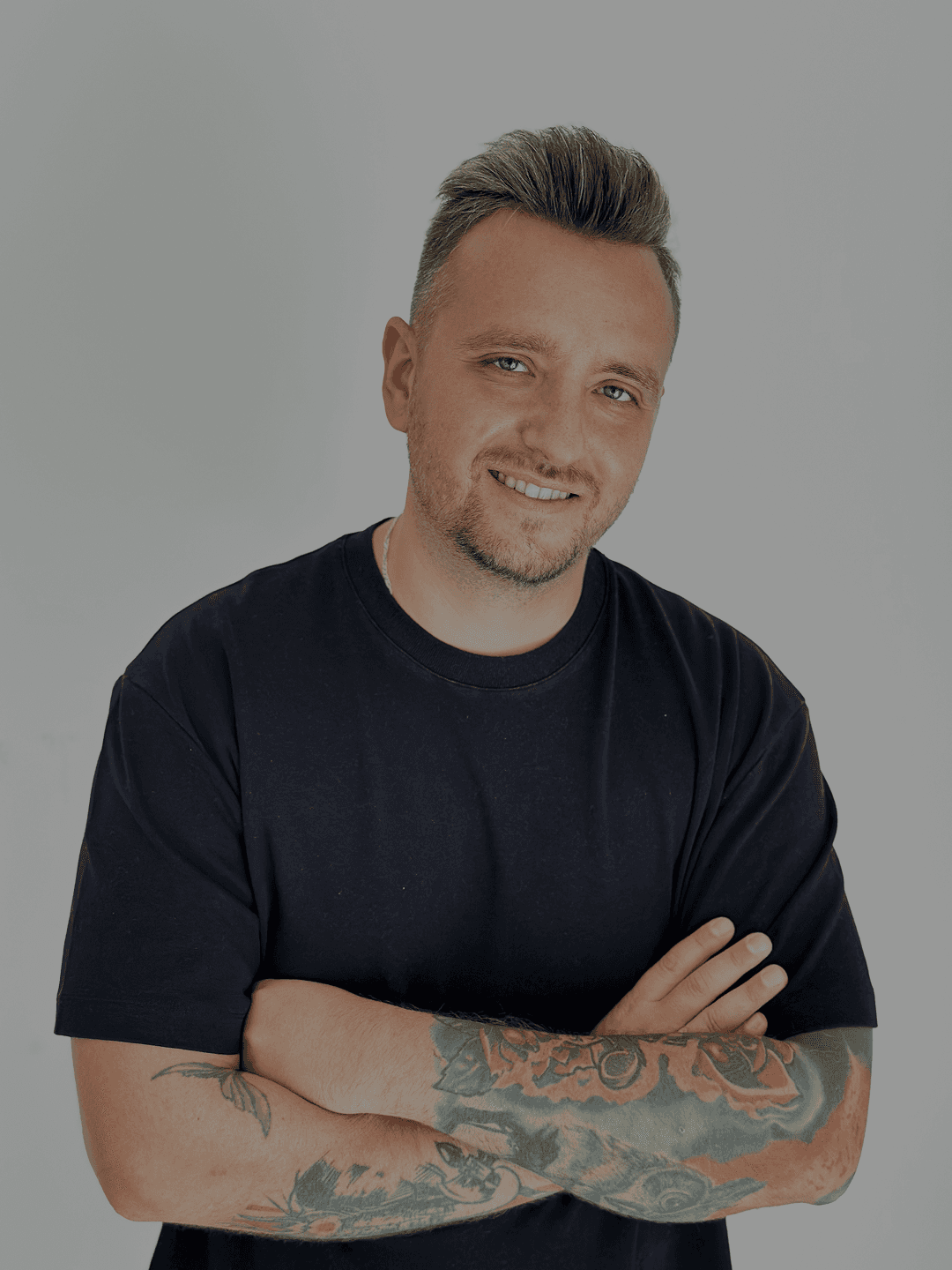 Portrait professionnel d’une designer — headshot studio, équipe CERCLE Luxembourg.