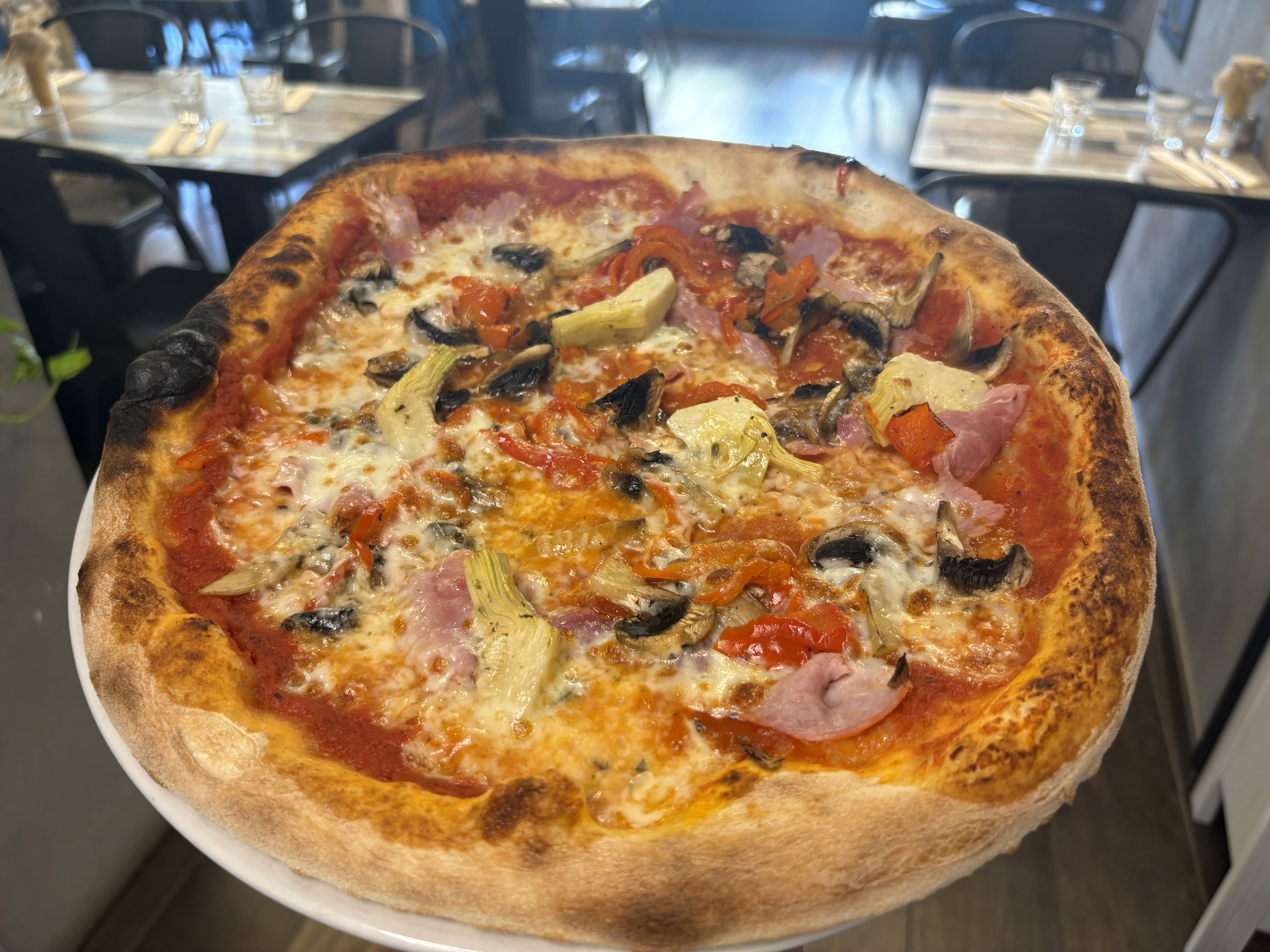 Pizza Capricciosa au jambon blanc