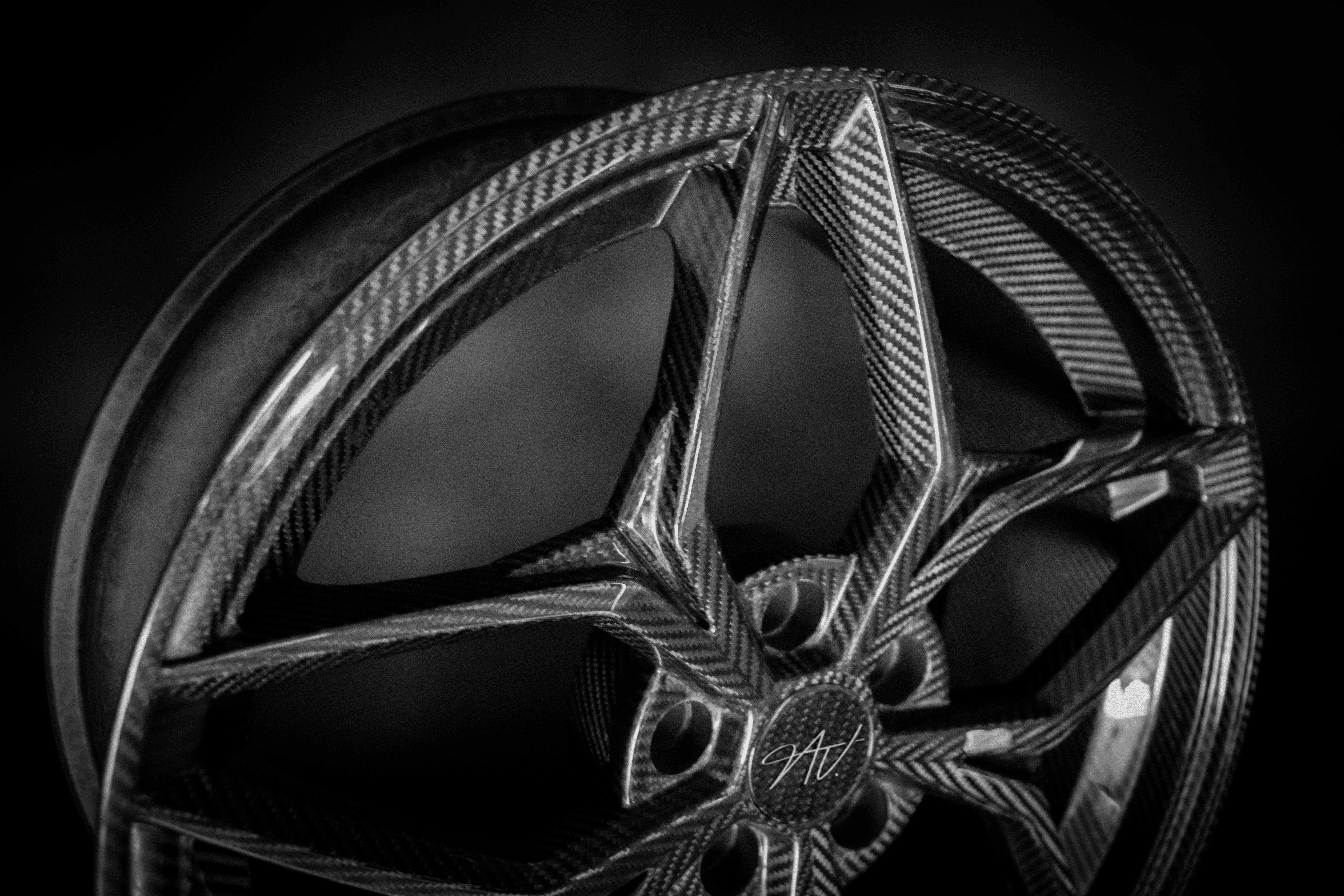 Dynamic picture of a carbo fibre wheel