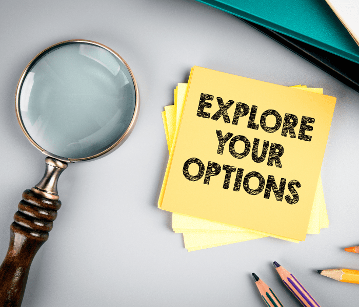 woman wearing academic cap and dress selective focus photography