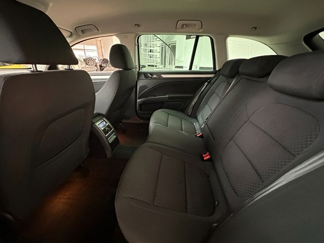 SKODA Superb 2013 WHITE Gebrauchtwagen - Galeriebild 10