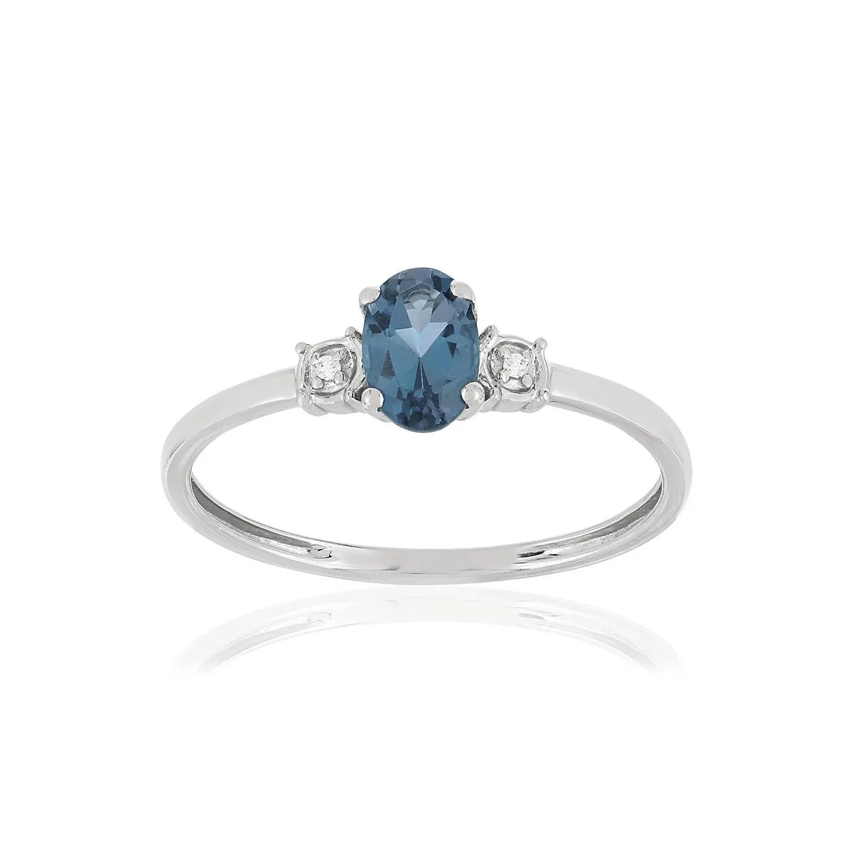 Bague en or blanc 375 sertie de diamants