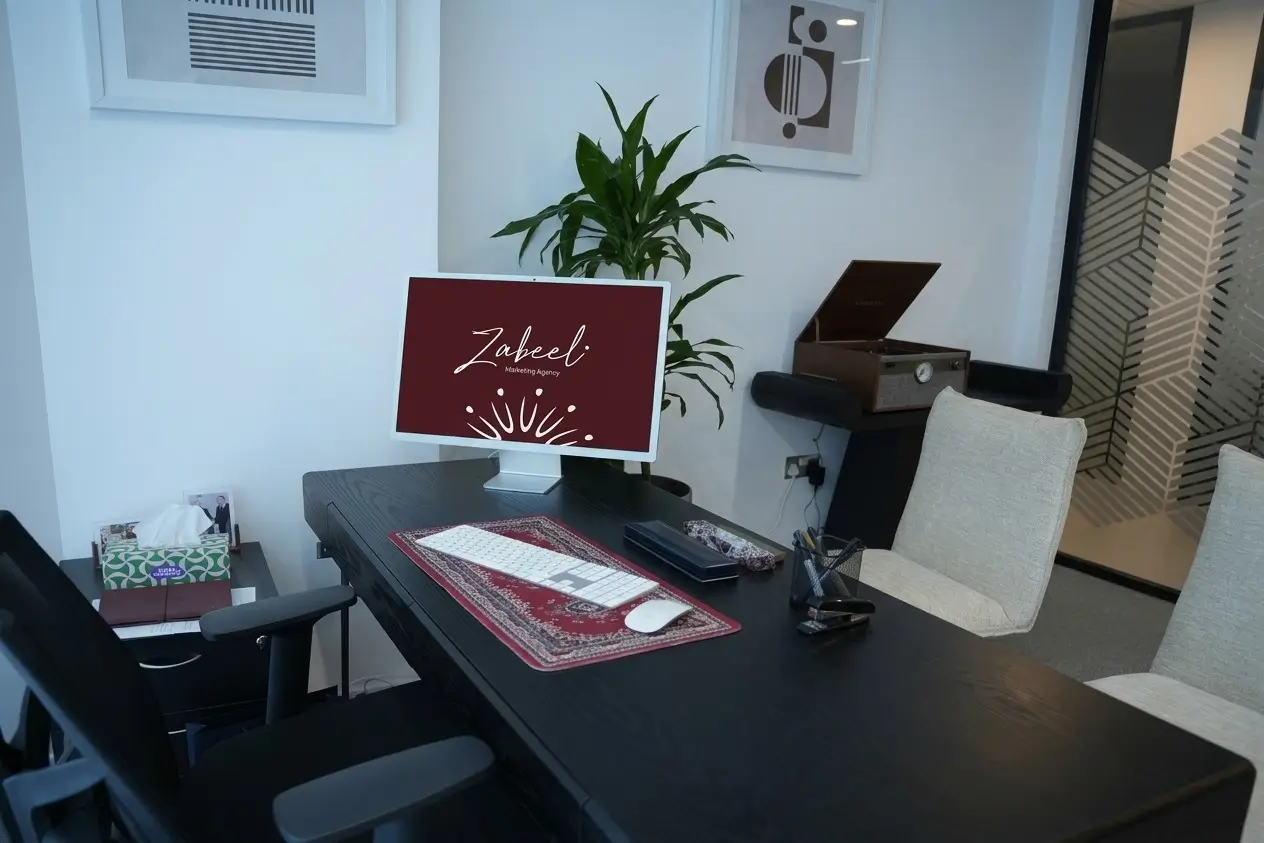 team working in zabeel marketing