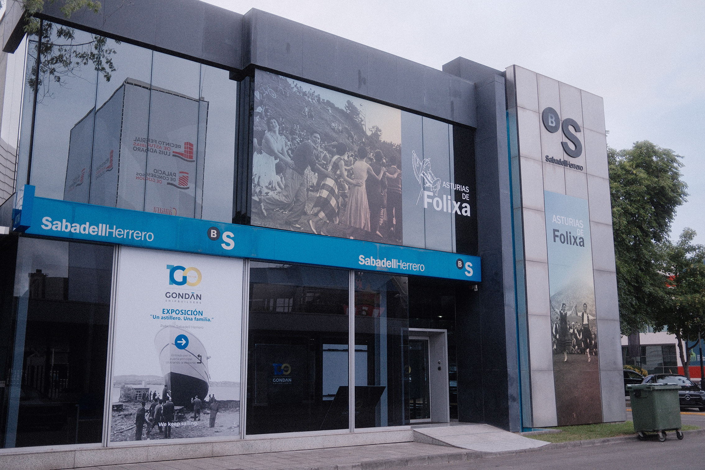 Stand corporativo Banco Sabadell — Producción e implantación ferial FIDMA