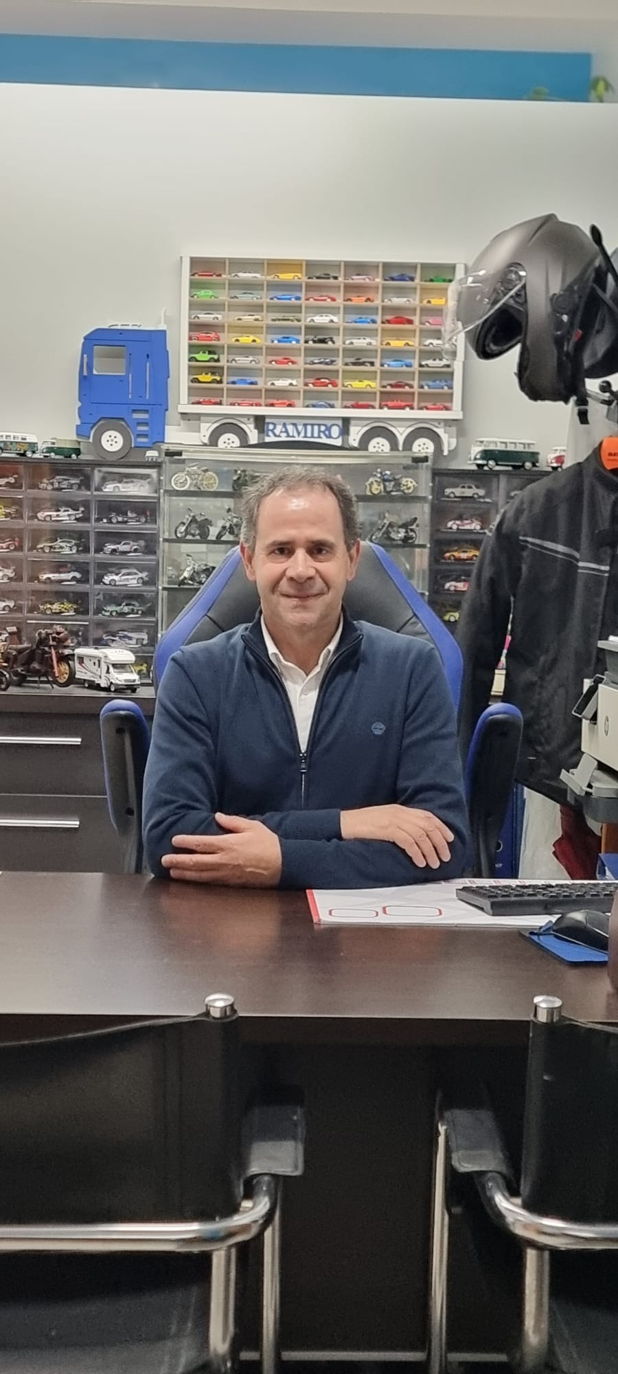 Dono da escola de condução